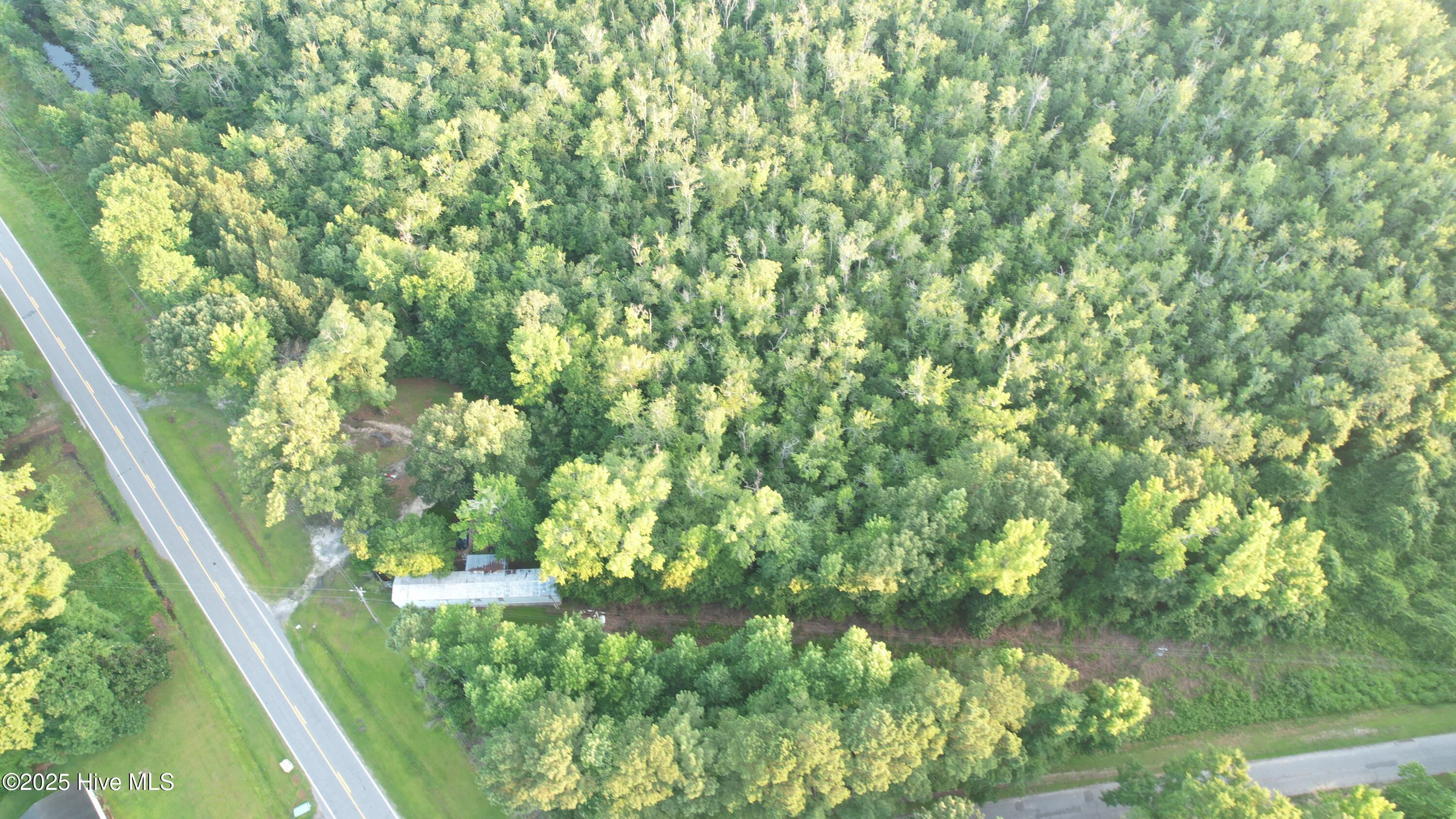 8103 Mackeys Road — photo