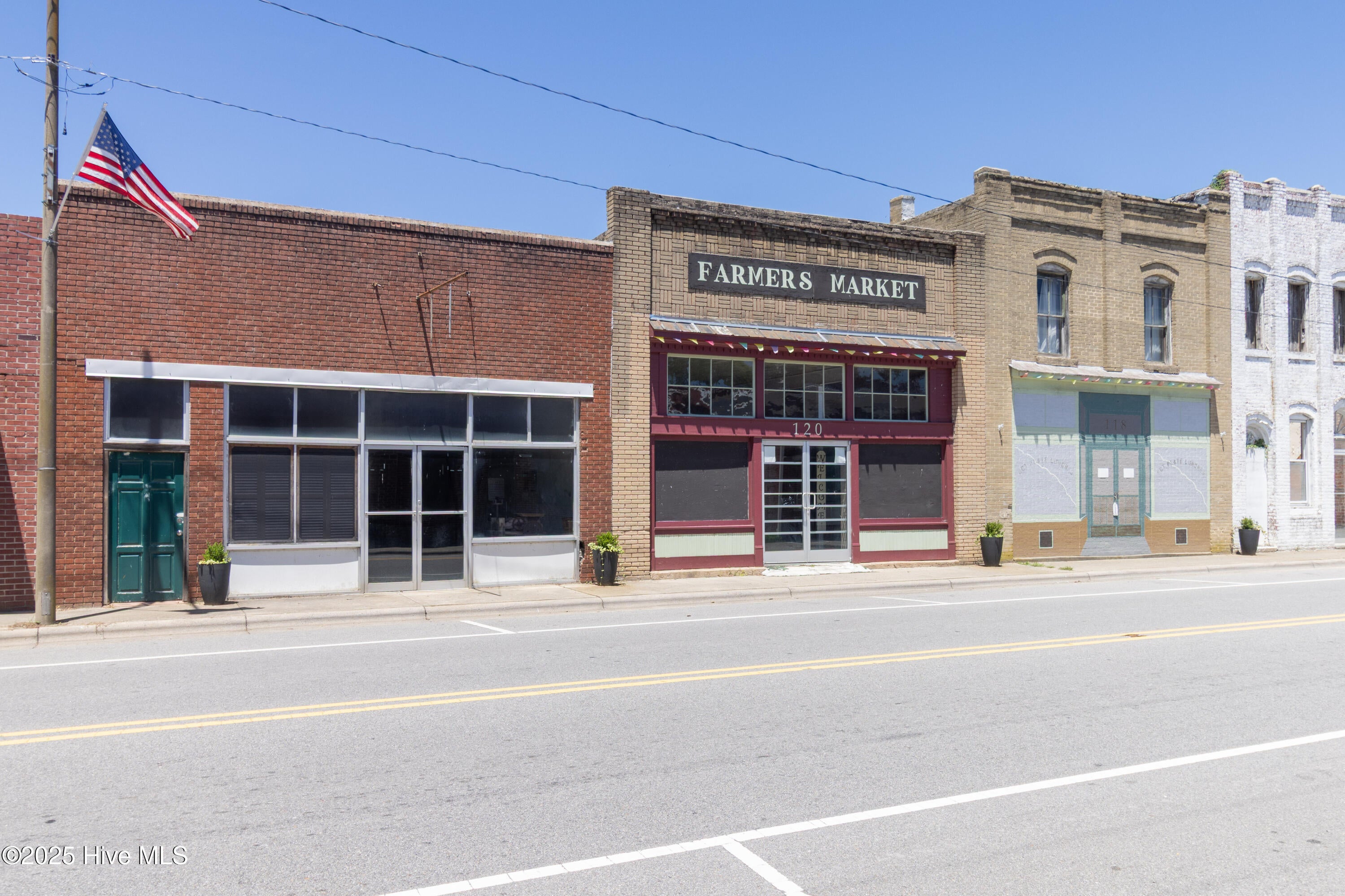 122 S Main Street — photo