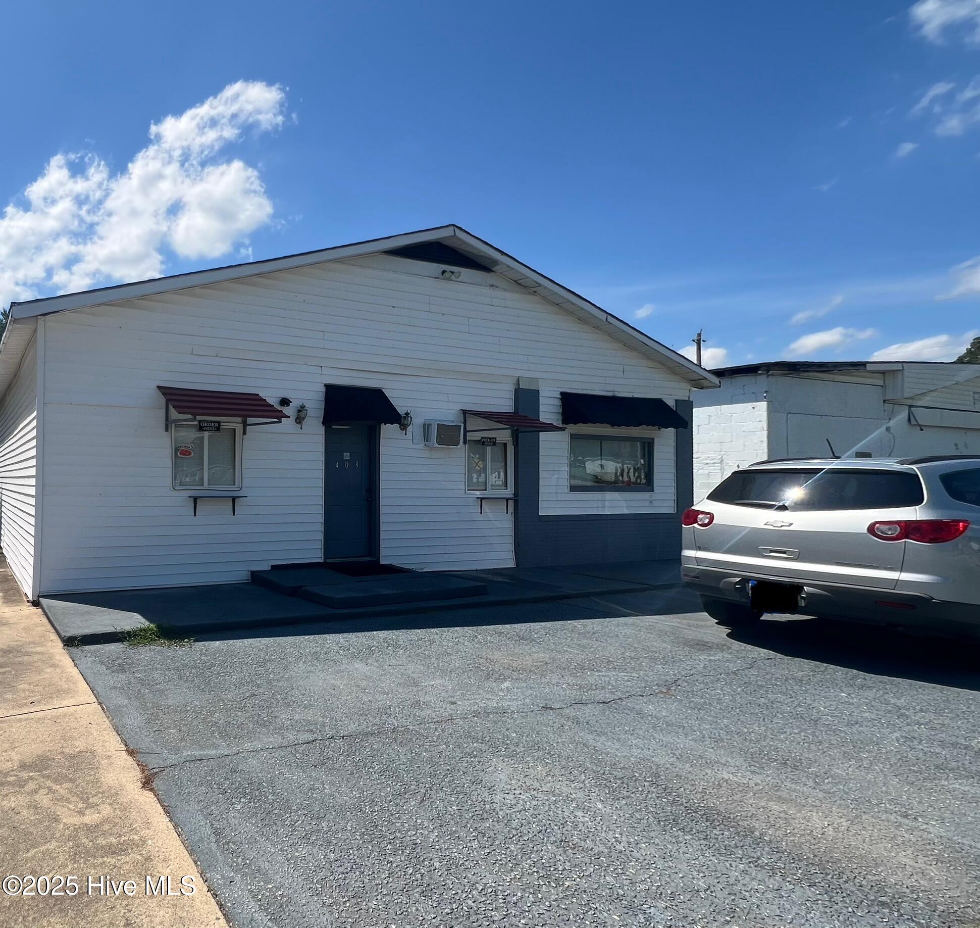 403 S Wilson Street — photo