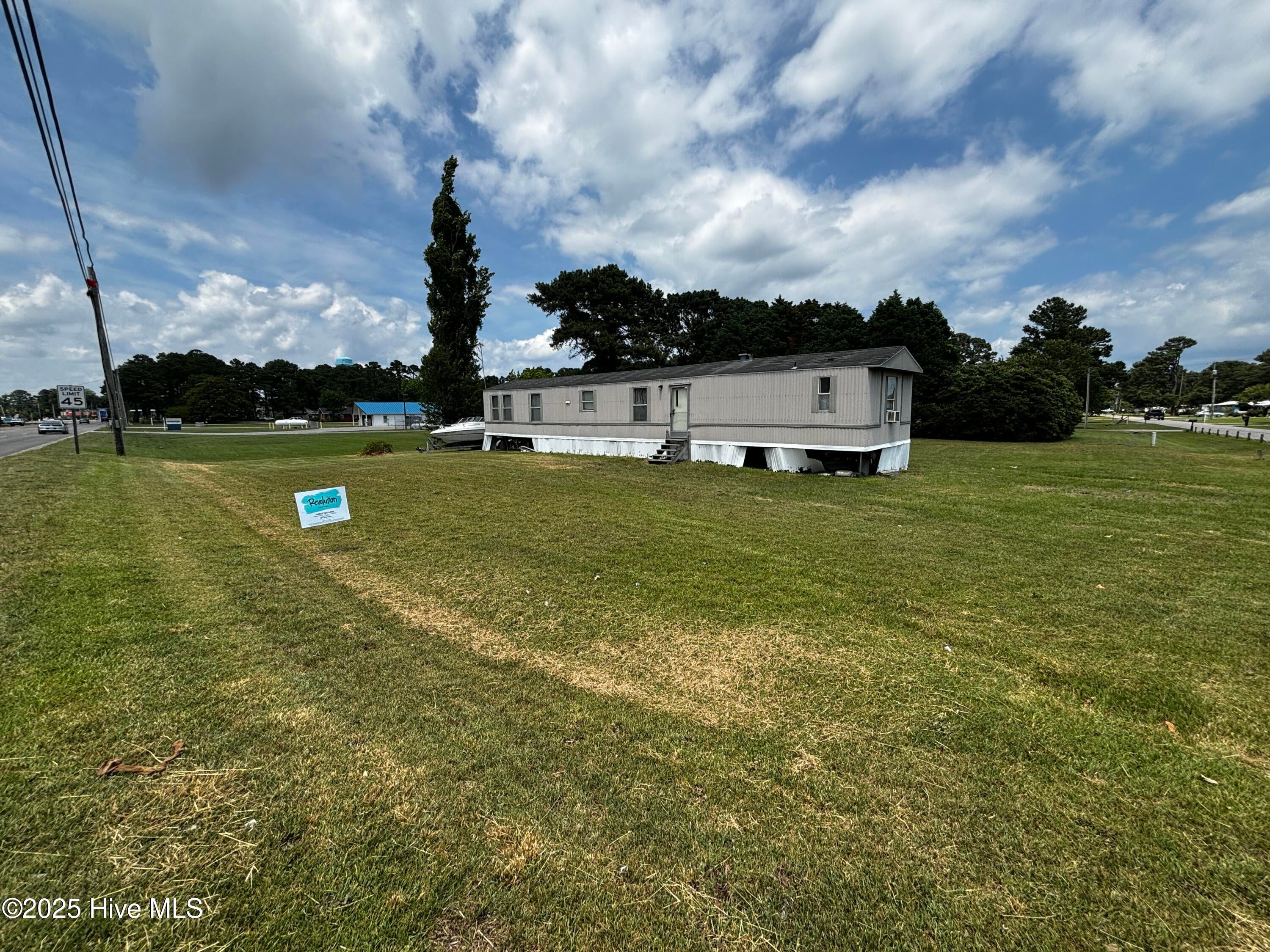 101 Edgewater Drive — photo
