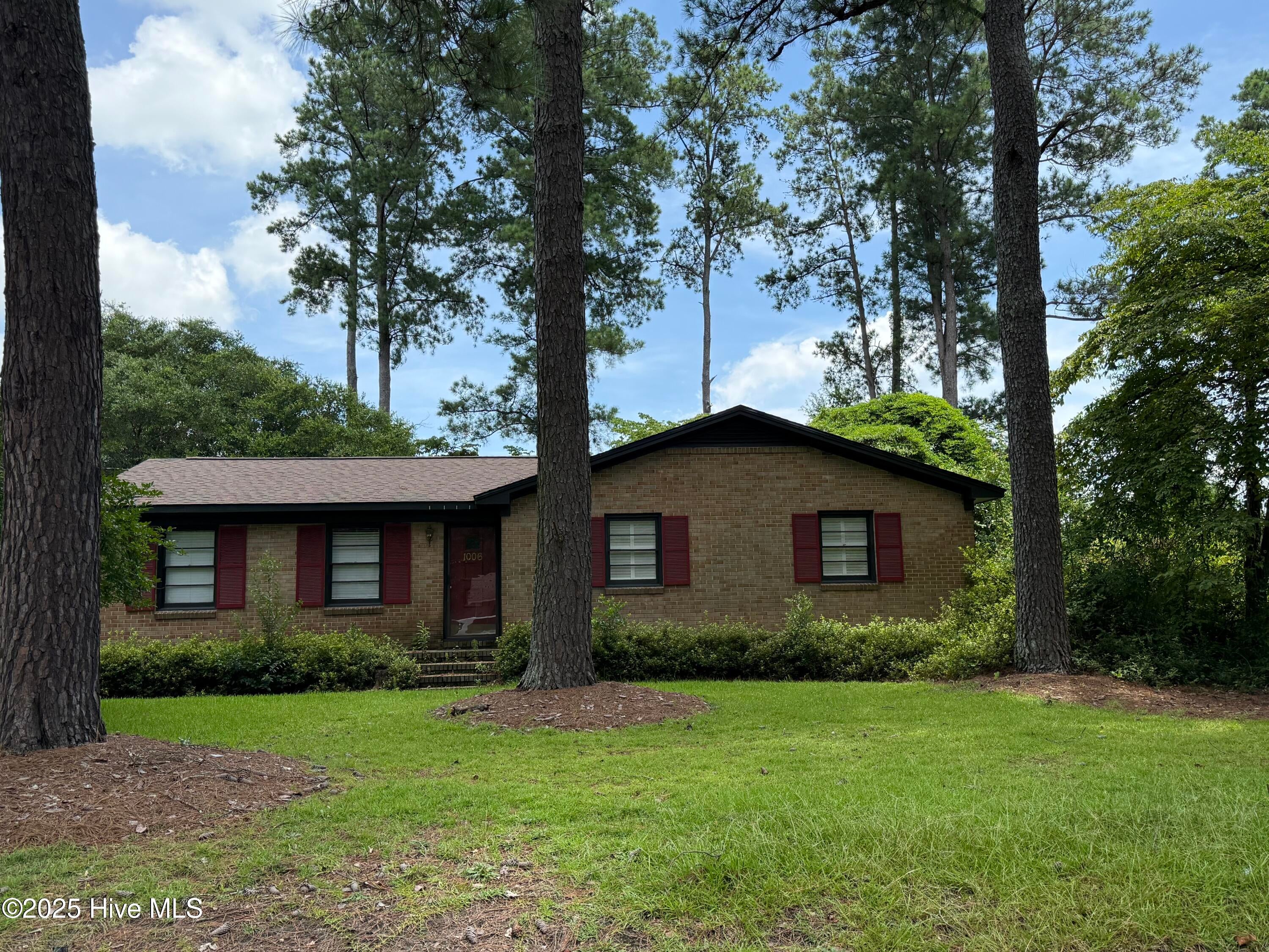 1006 E Scotsdale Road — photo