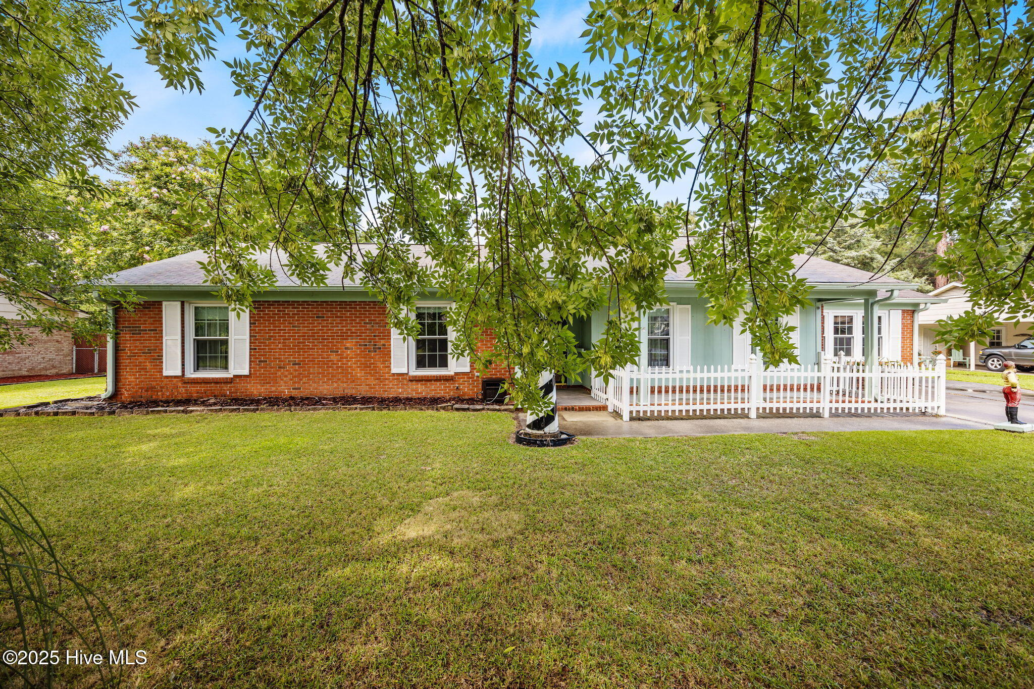 913 Colony Drive — photo