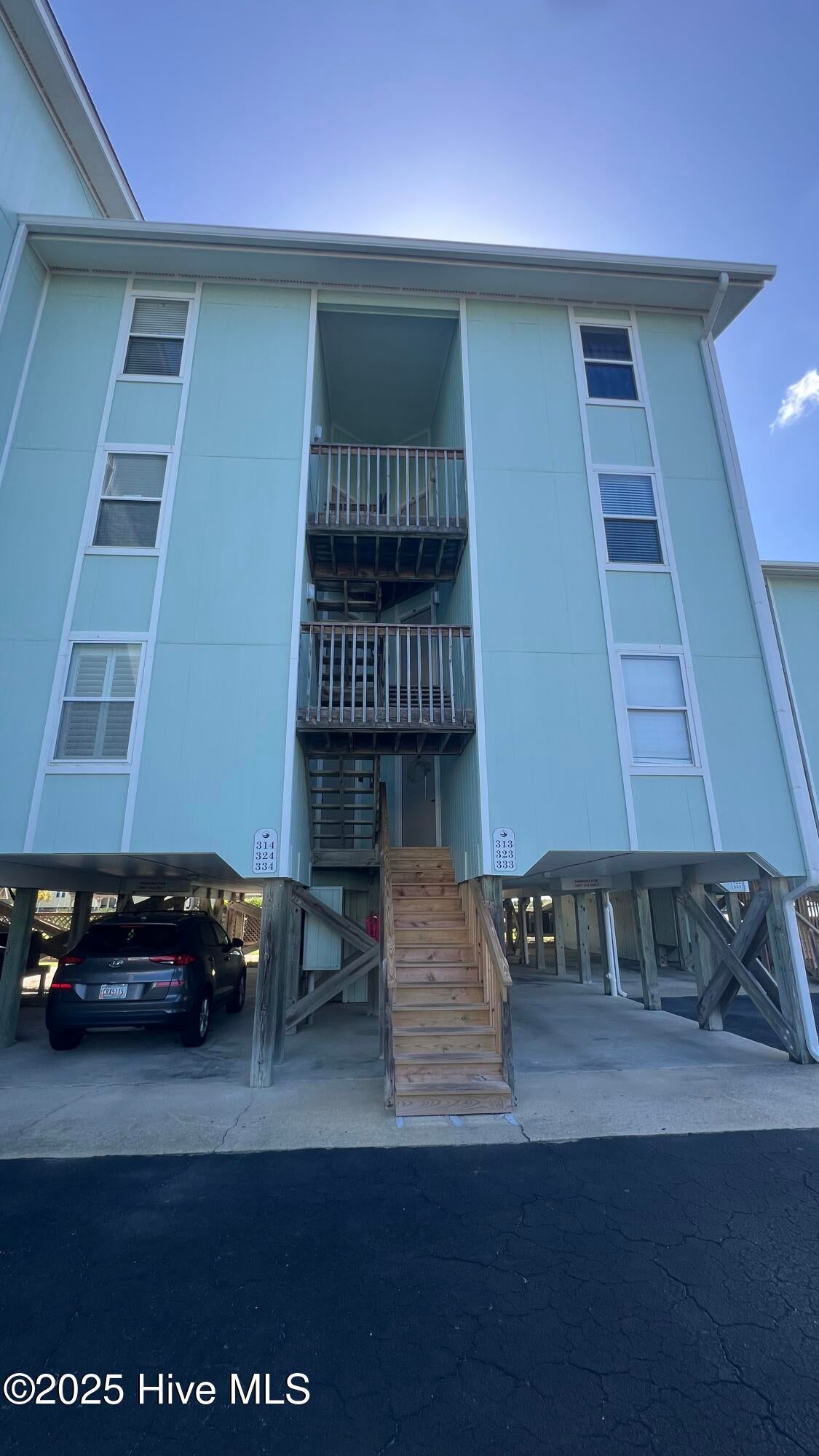 918 N New River Drive 333 — photo