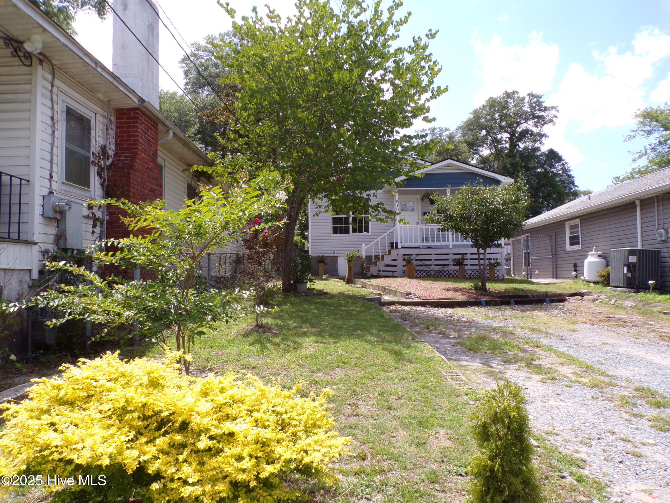 810 S 7th Street — photo