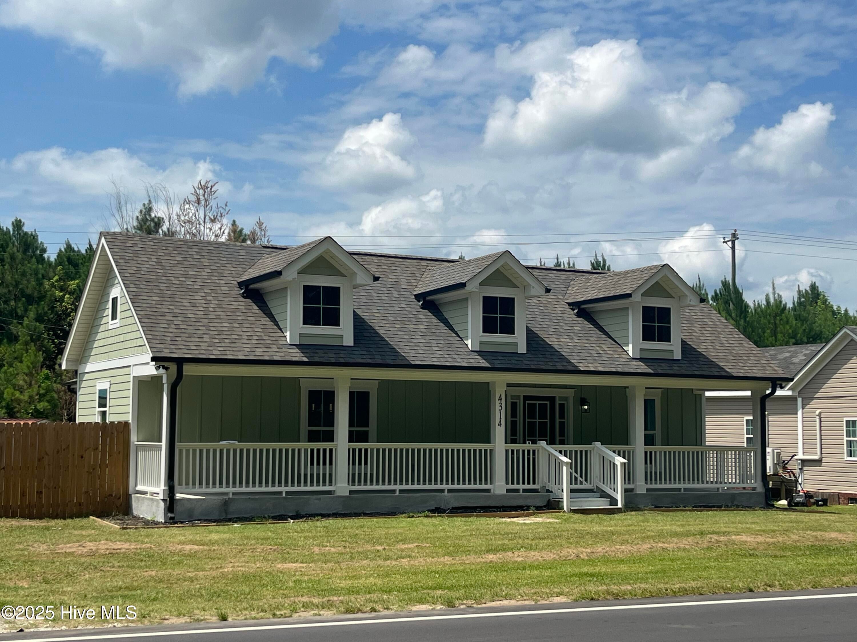 4314 E Nc Highway 53 E — photo