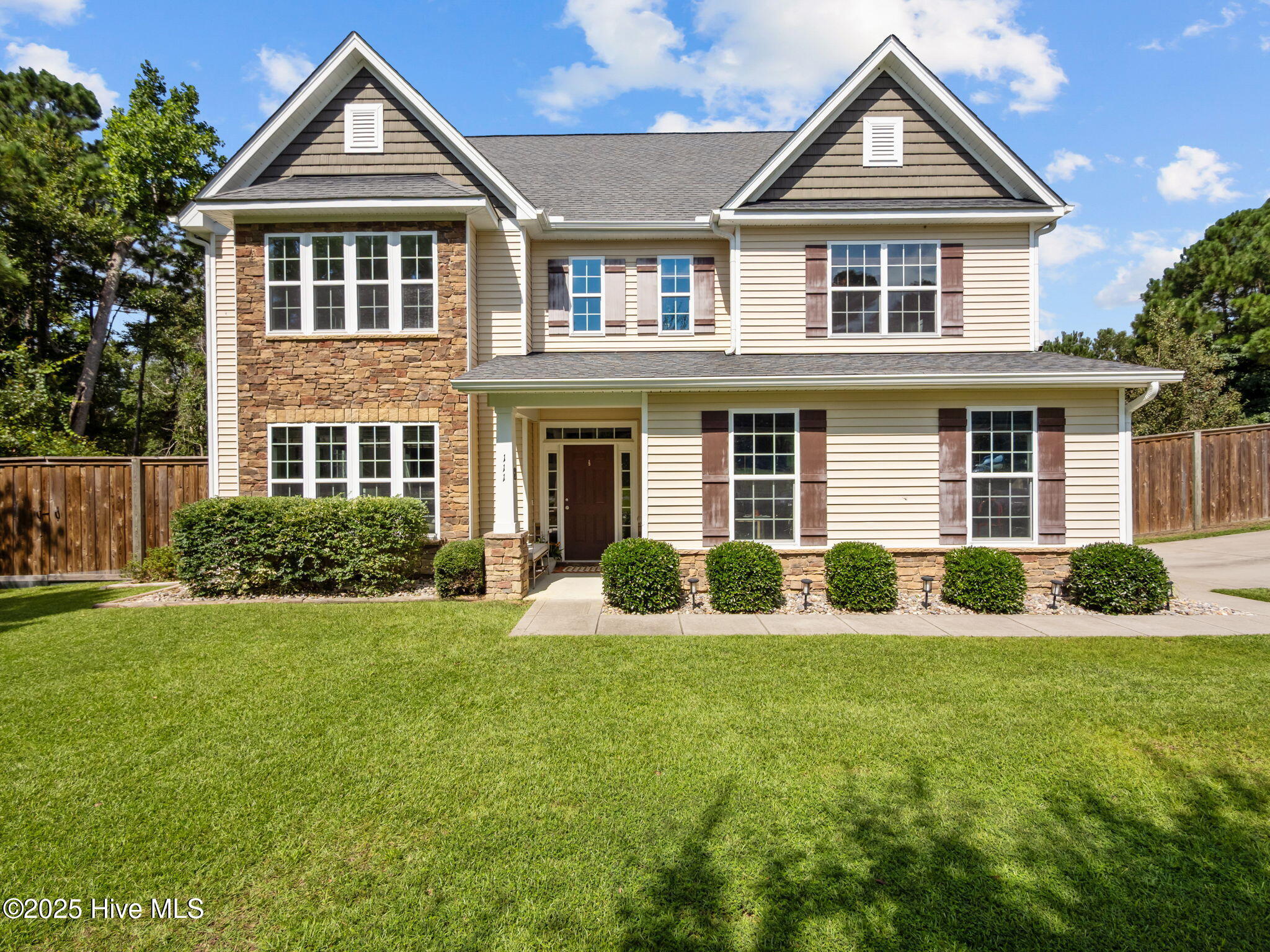 111 Creek End Court — photo