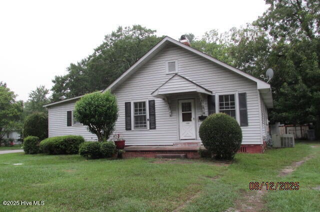 1005 N Water Street — photo
