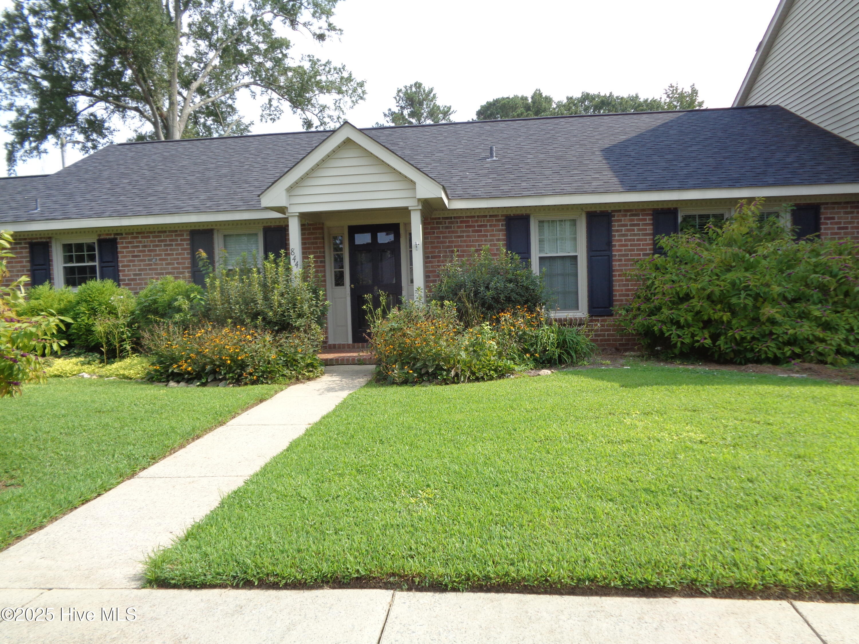 844 Westminster Lane — photo