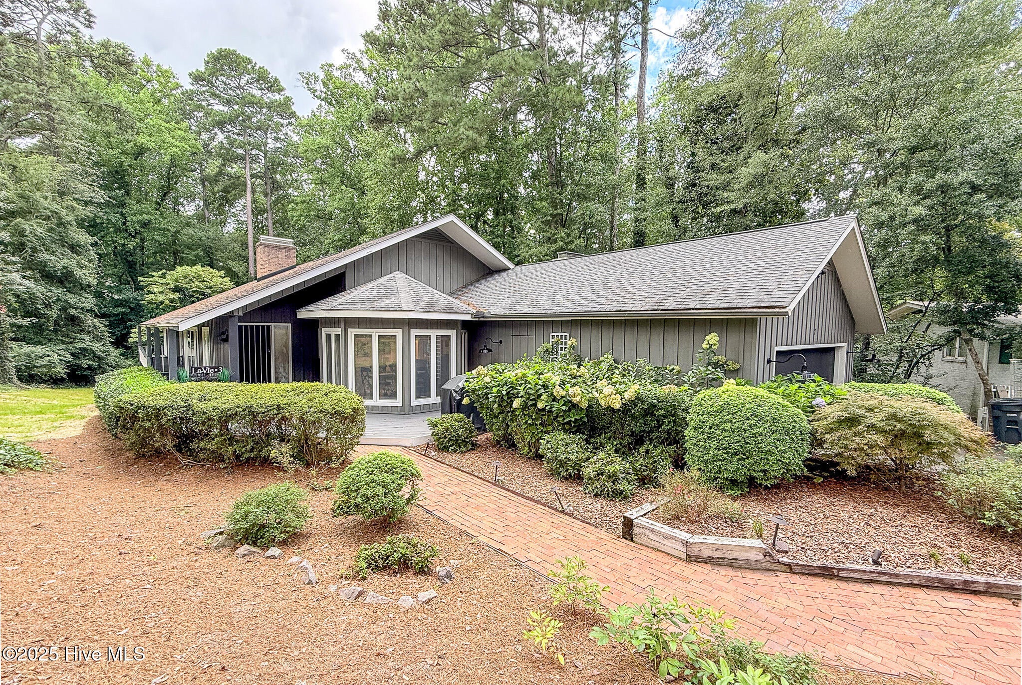 7 Inverness Place — photo