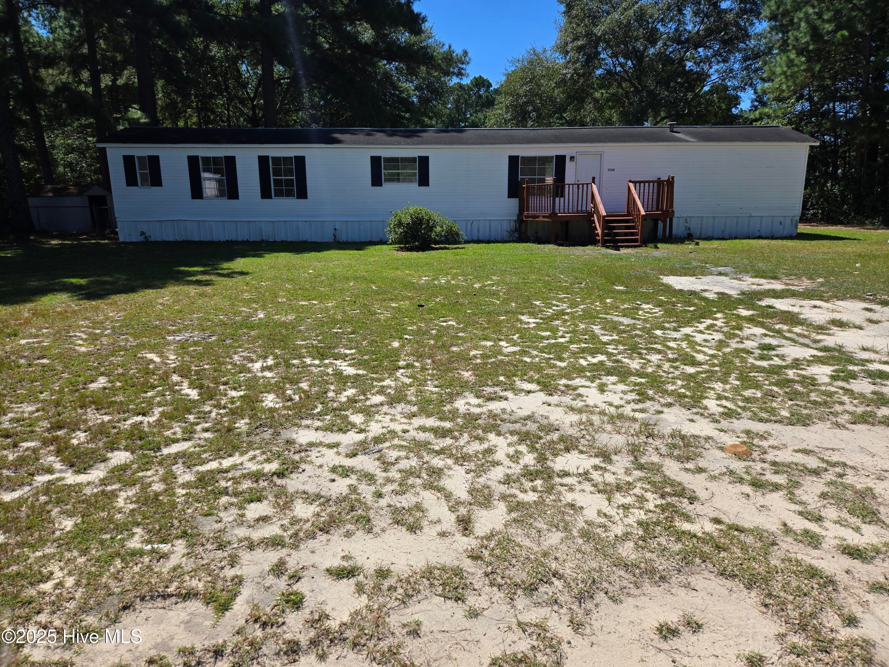 21320 Bridle Path Drive — photo