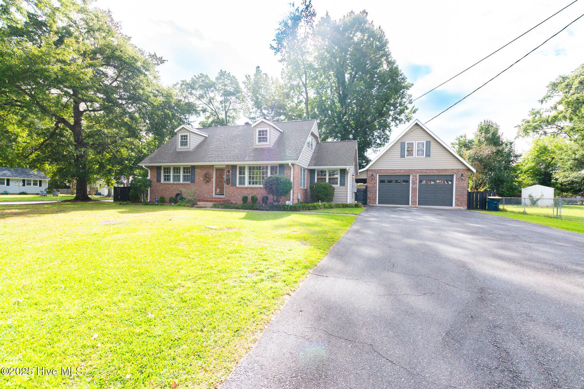 818 Edgewood Drive — photo