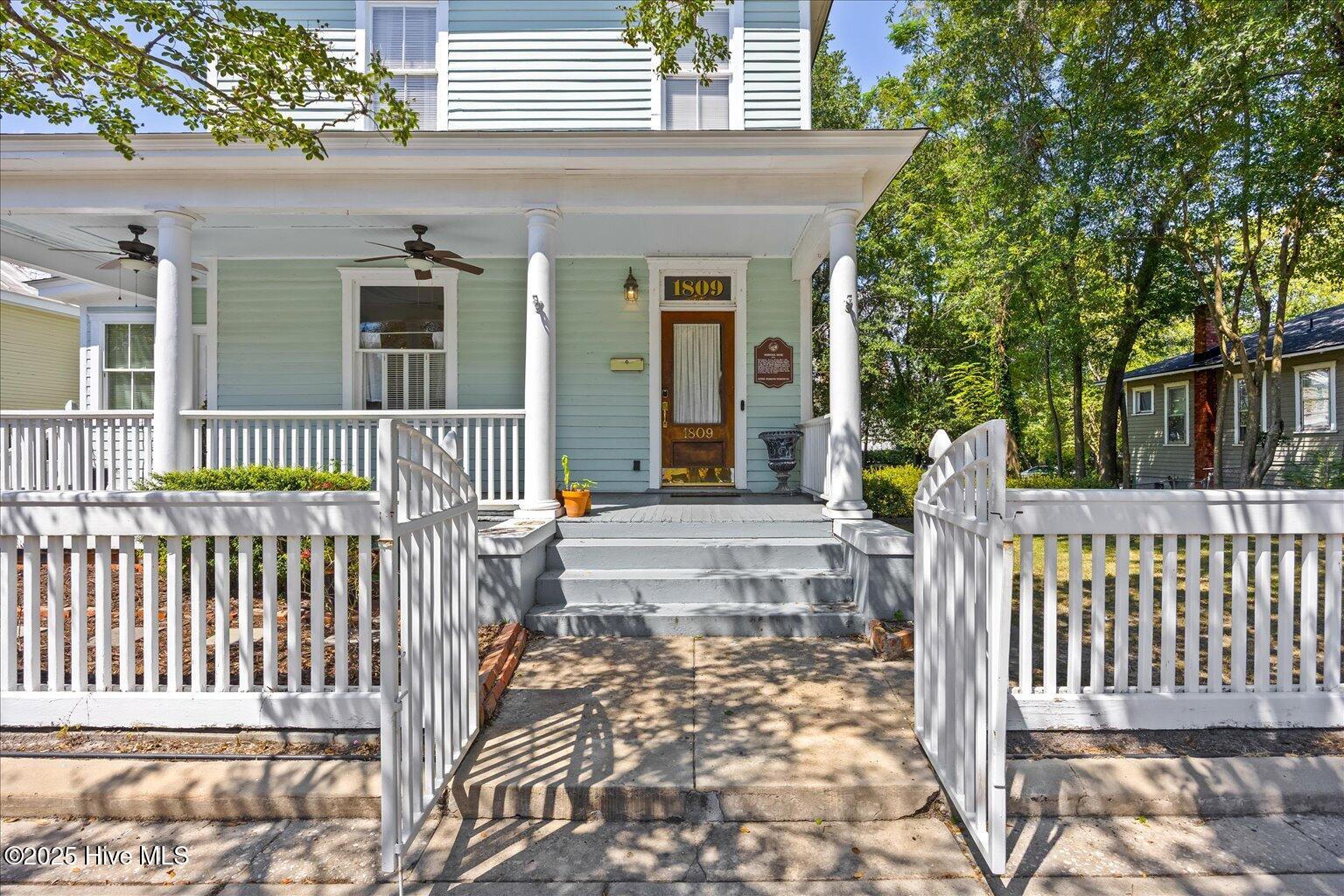 1809 Perry Avenue — photo