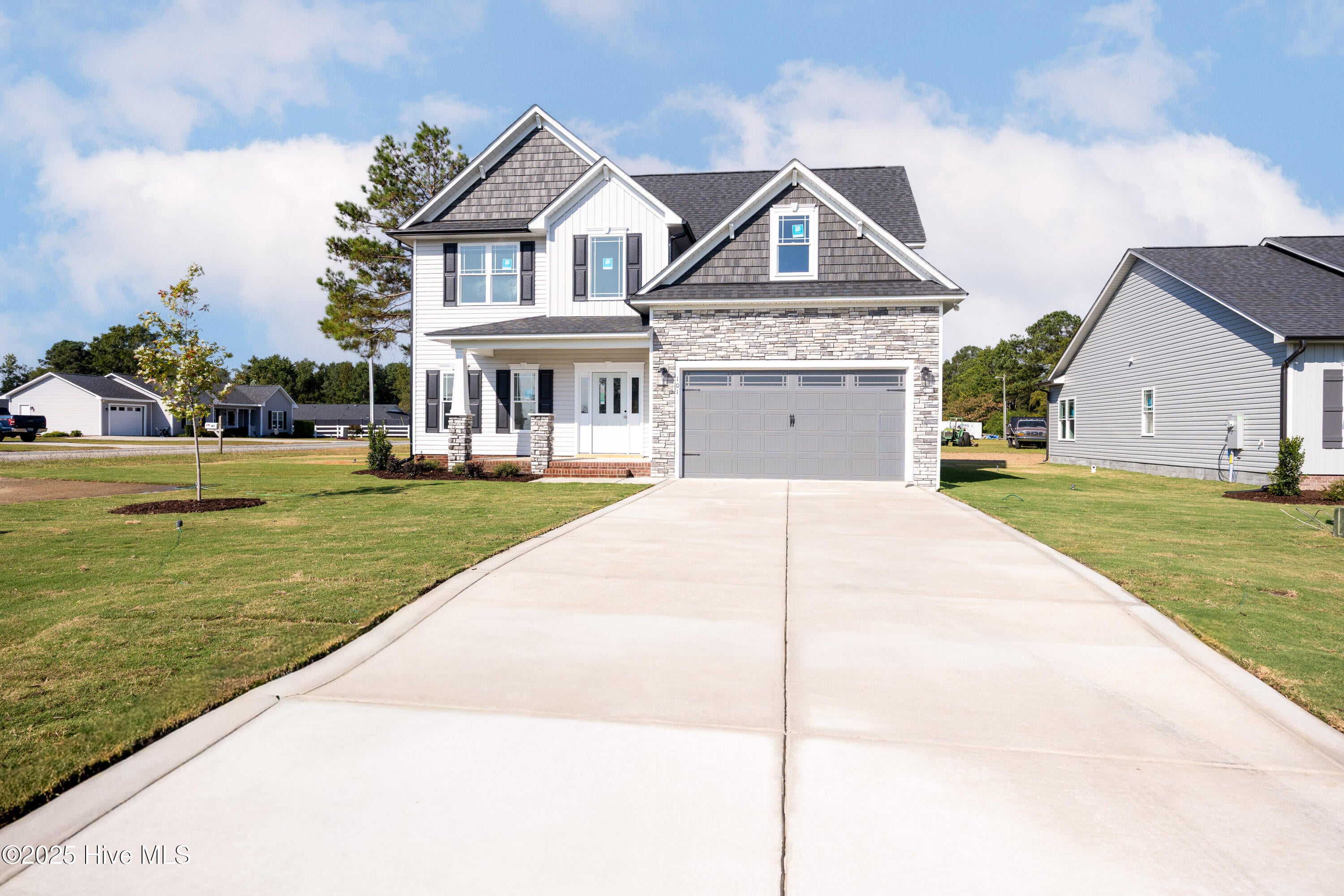 101 Sunny Acres Lane — photo