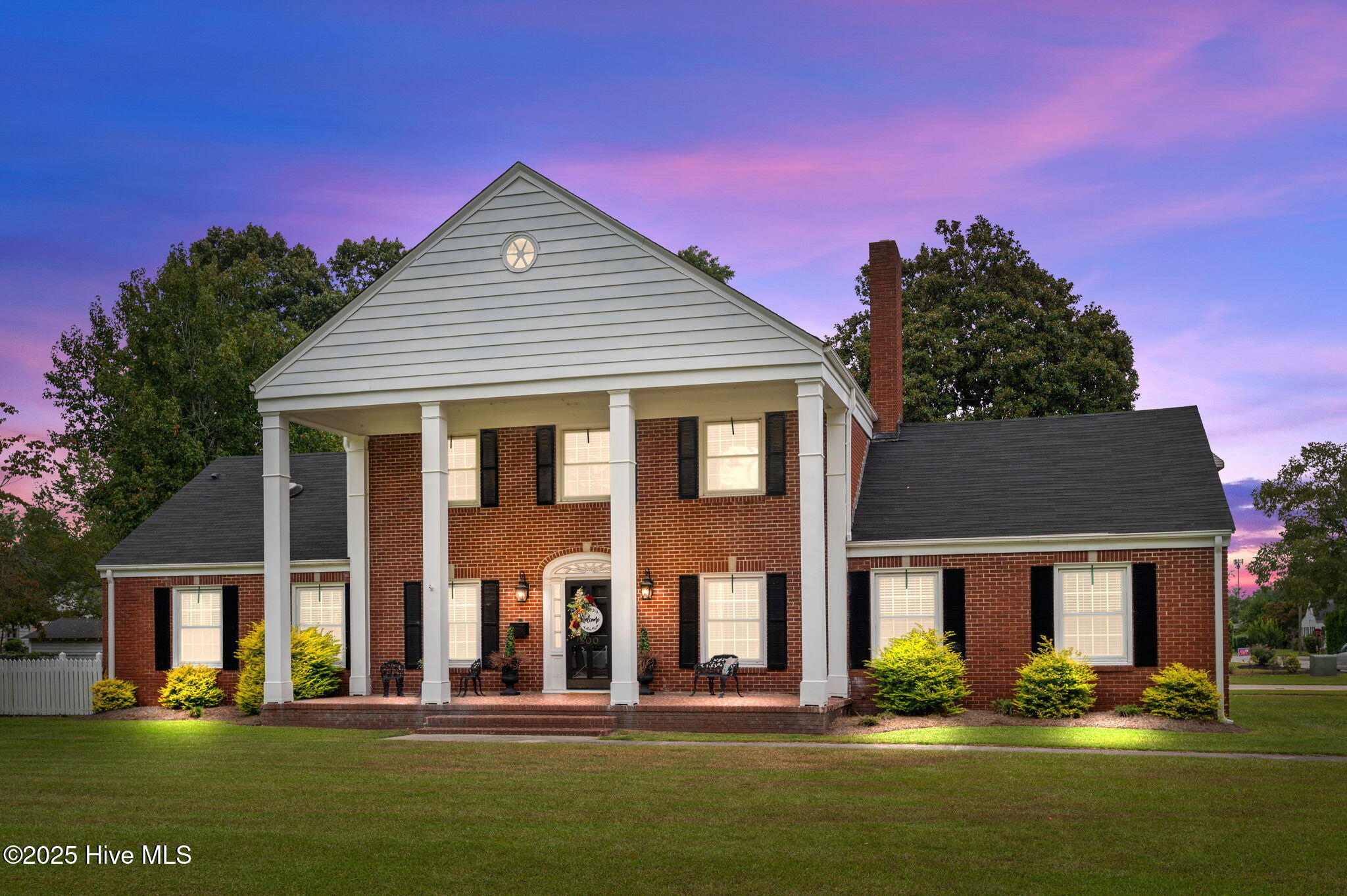 800 S Howard Circle — photo