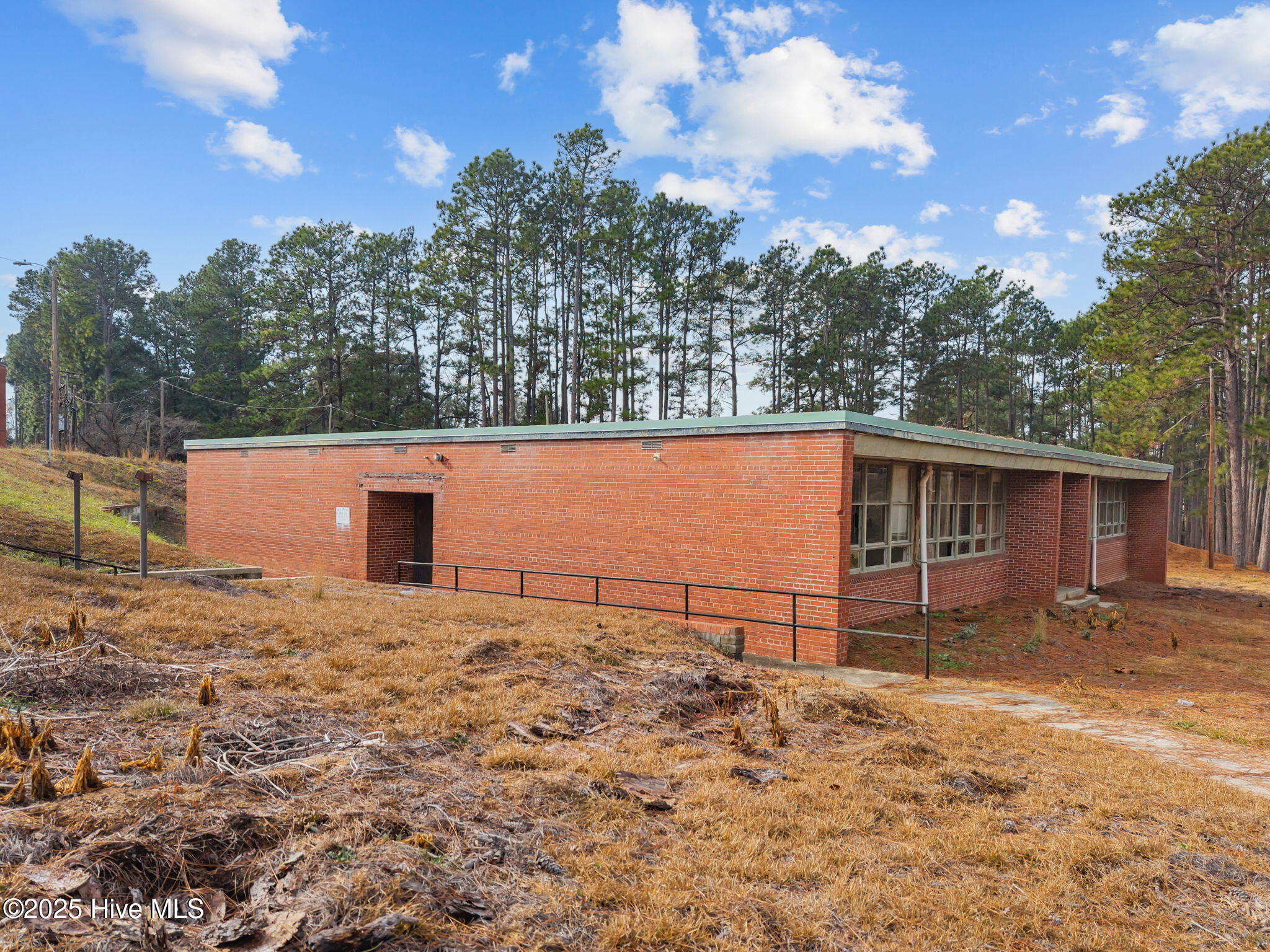 516 W Chapin Road — photo