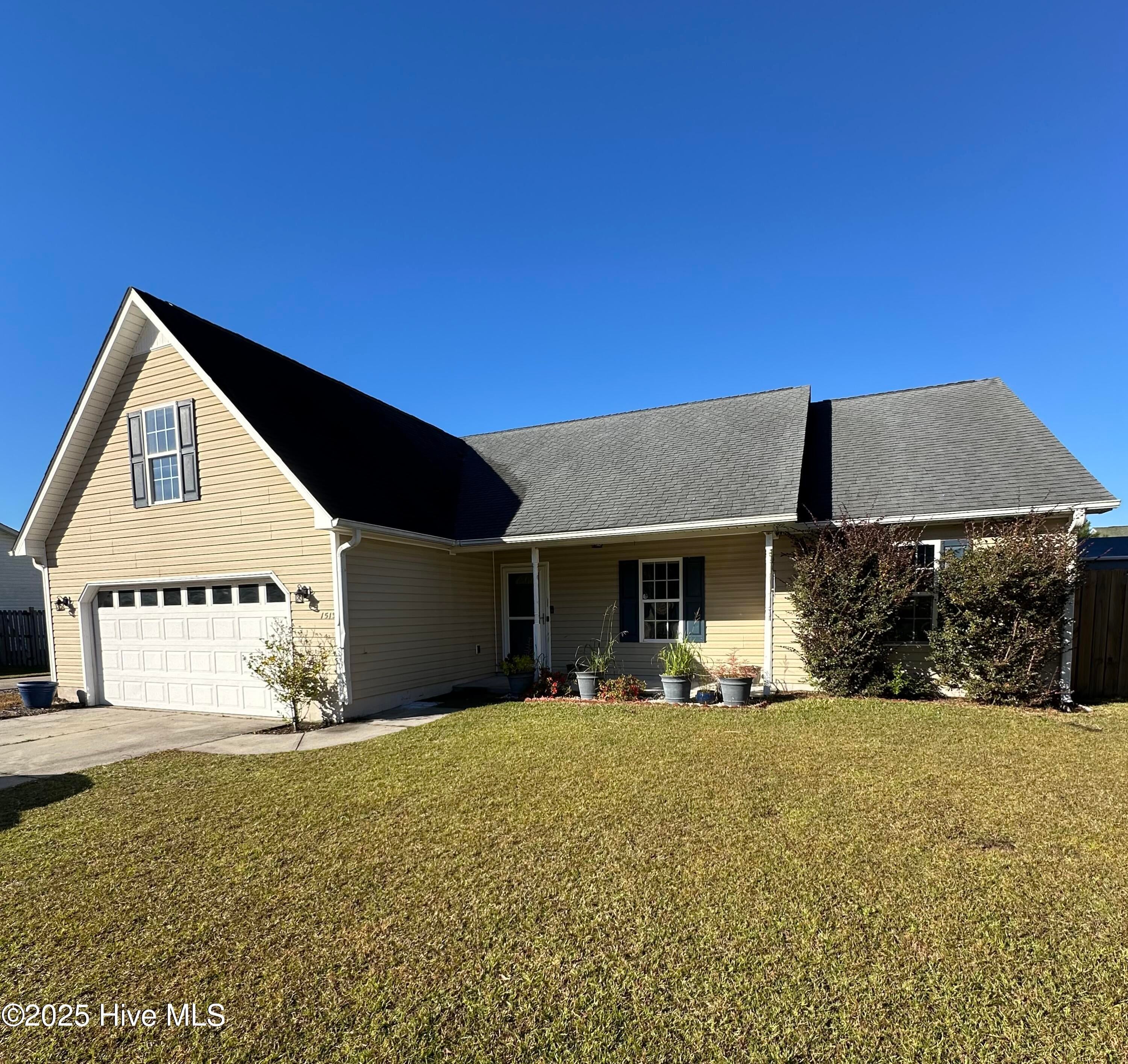 1513 Mesquite Court — photo