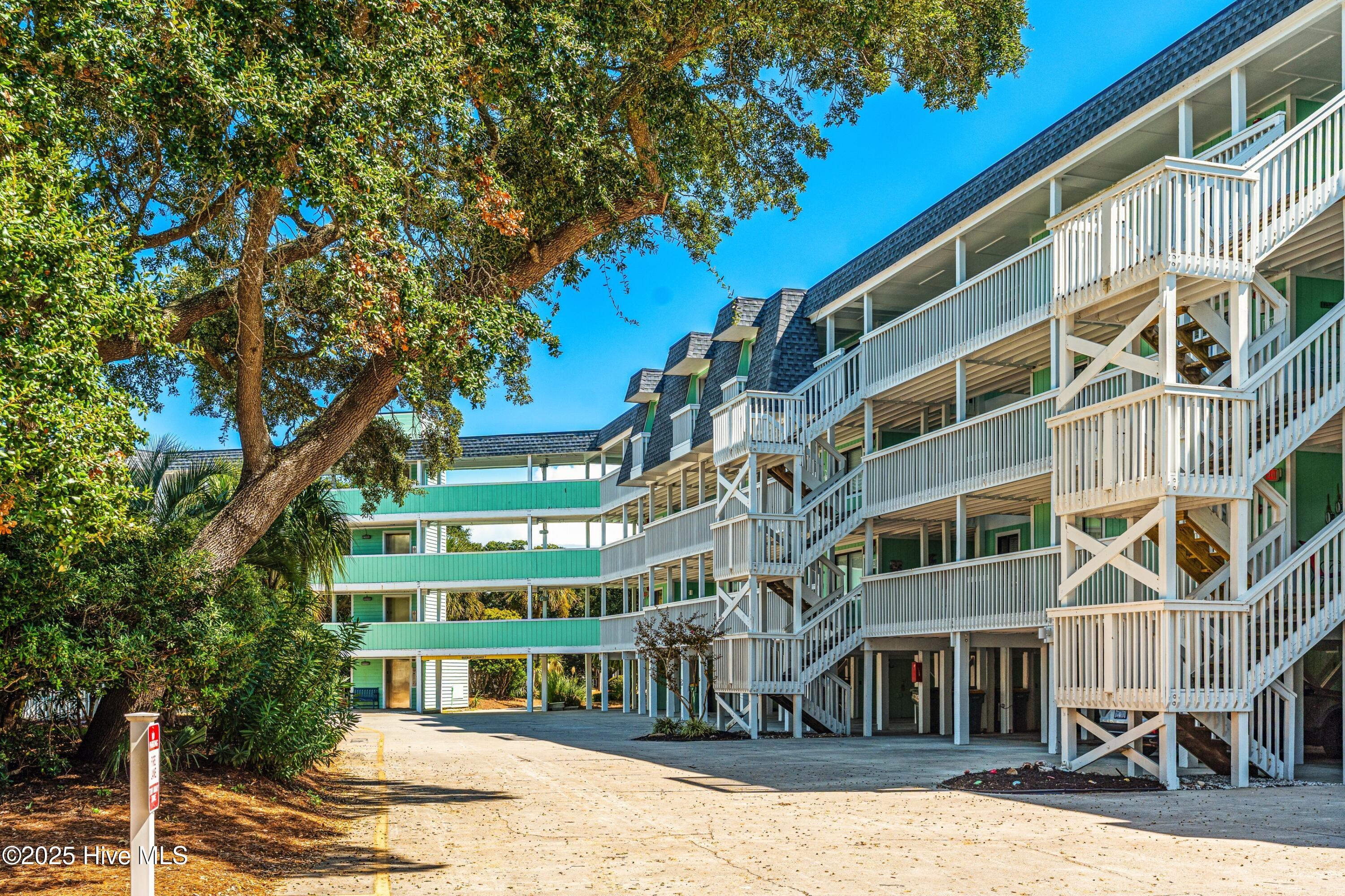 2304 Surfrider Circle C — photo