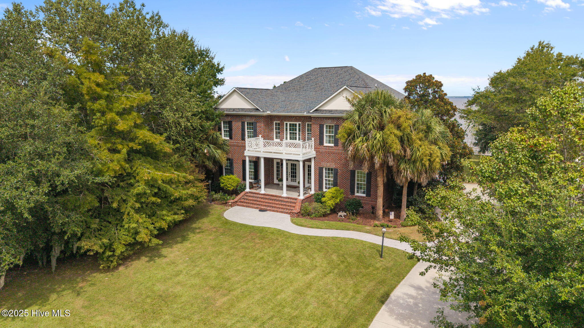 222 Drake Landing — photo