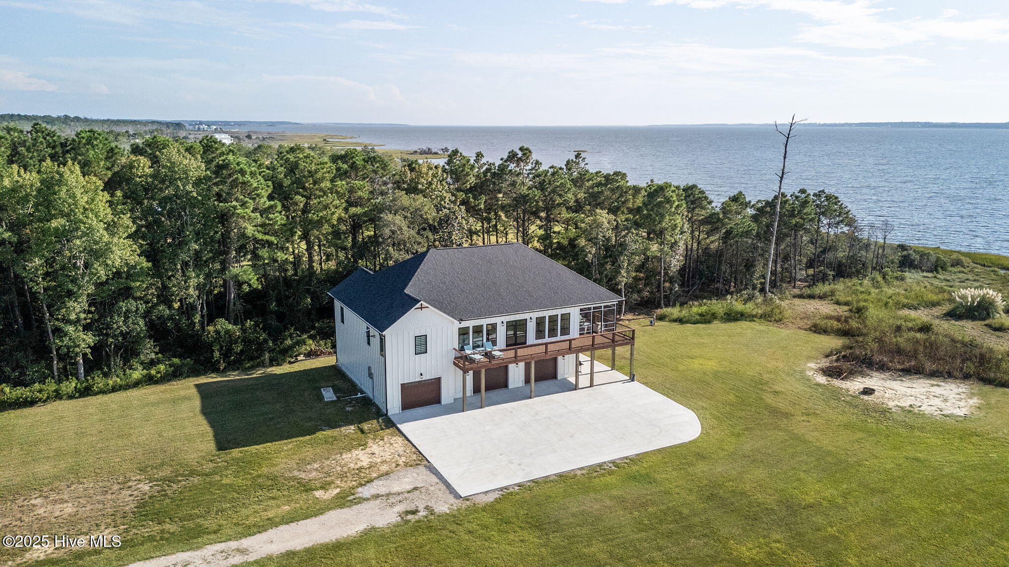 203 Willet Drive — photo