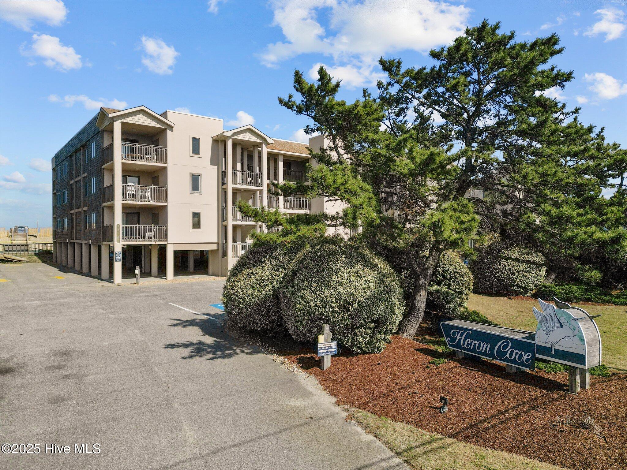 5507 S Virginia Dare Trail 103 — photo