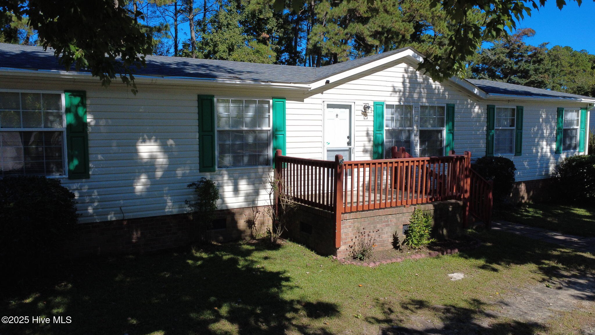 124 Waterview Drive — photo