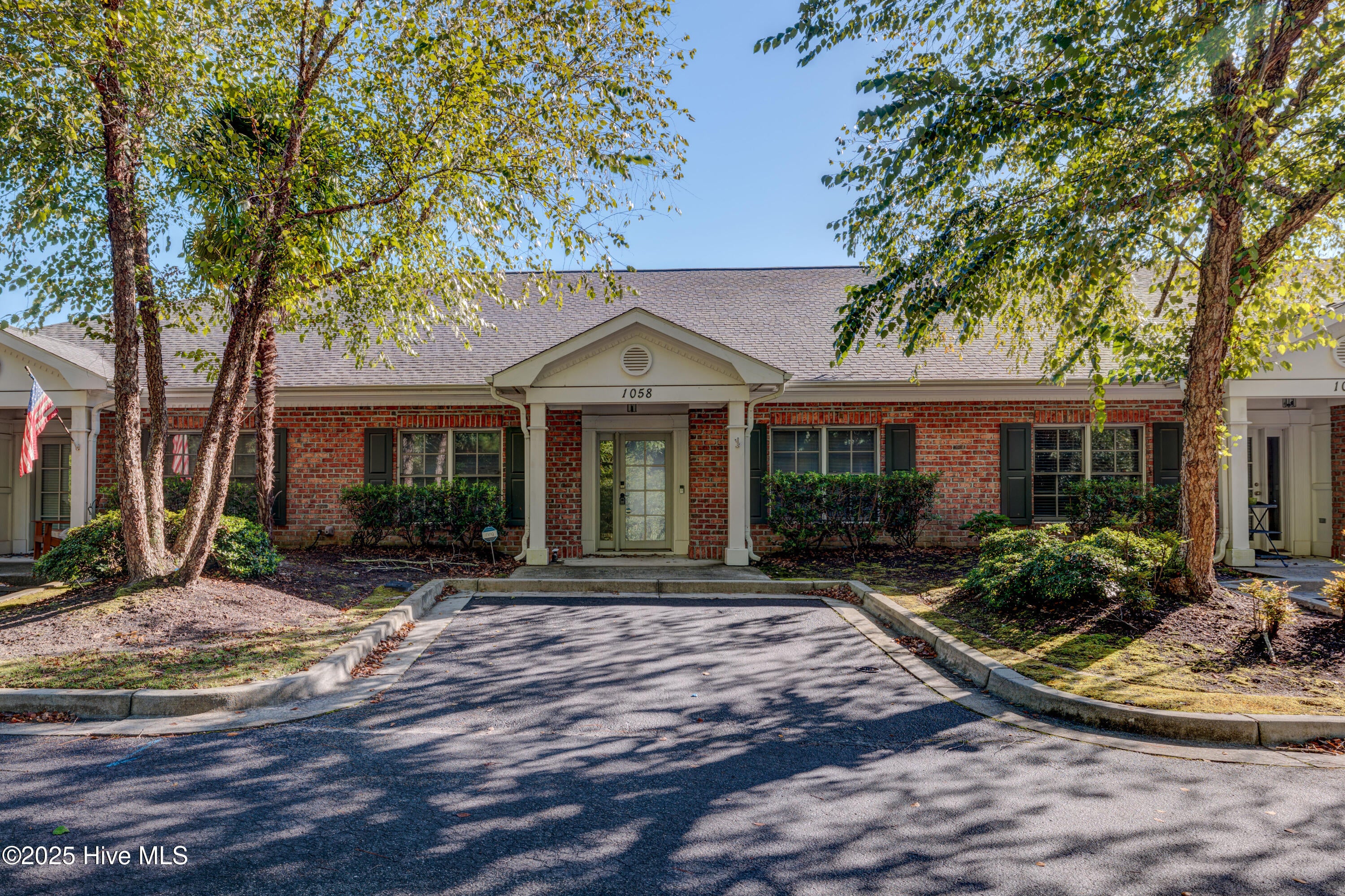 1058 Headwater Cove Lane — photo