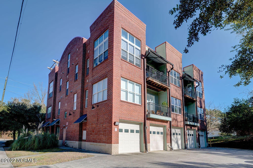 2906 Market Street Unit 202 — photo