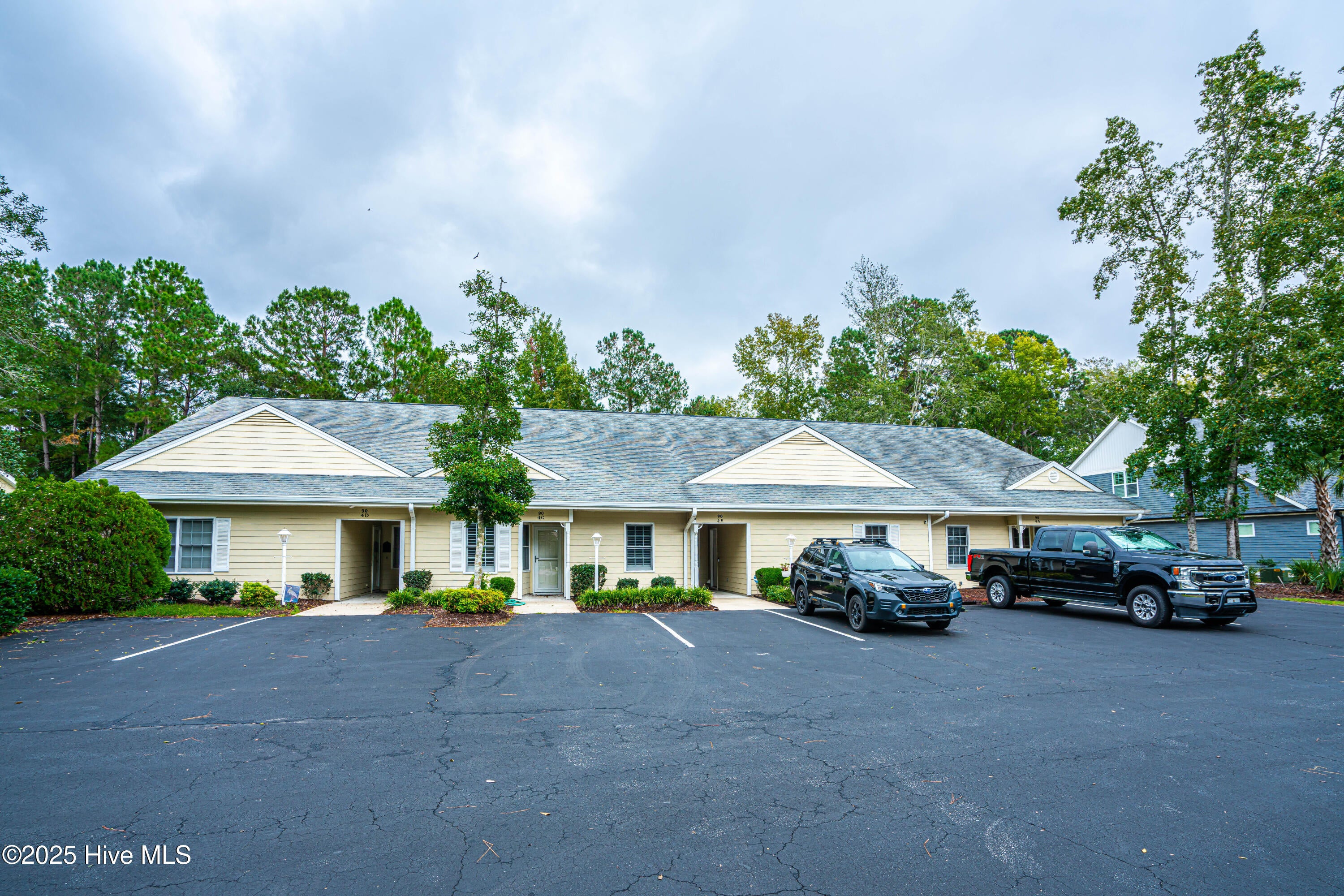 90 Clubhouse Road Apt 4B — photo