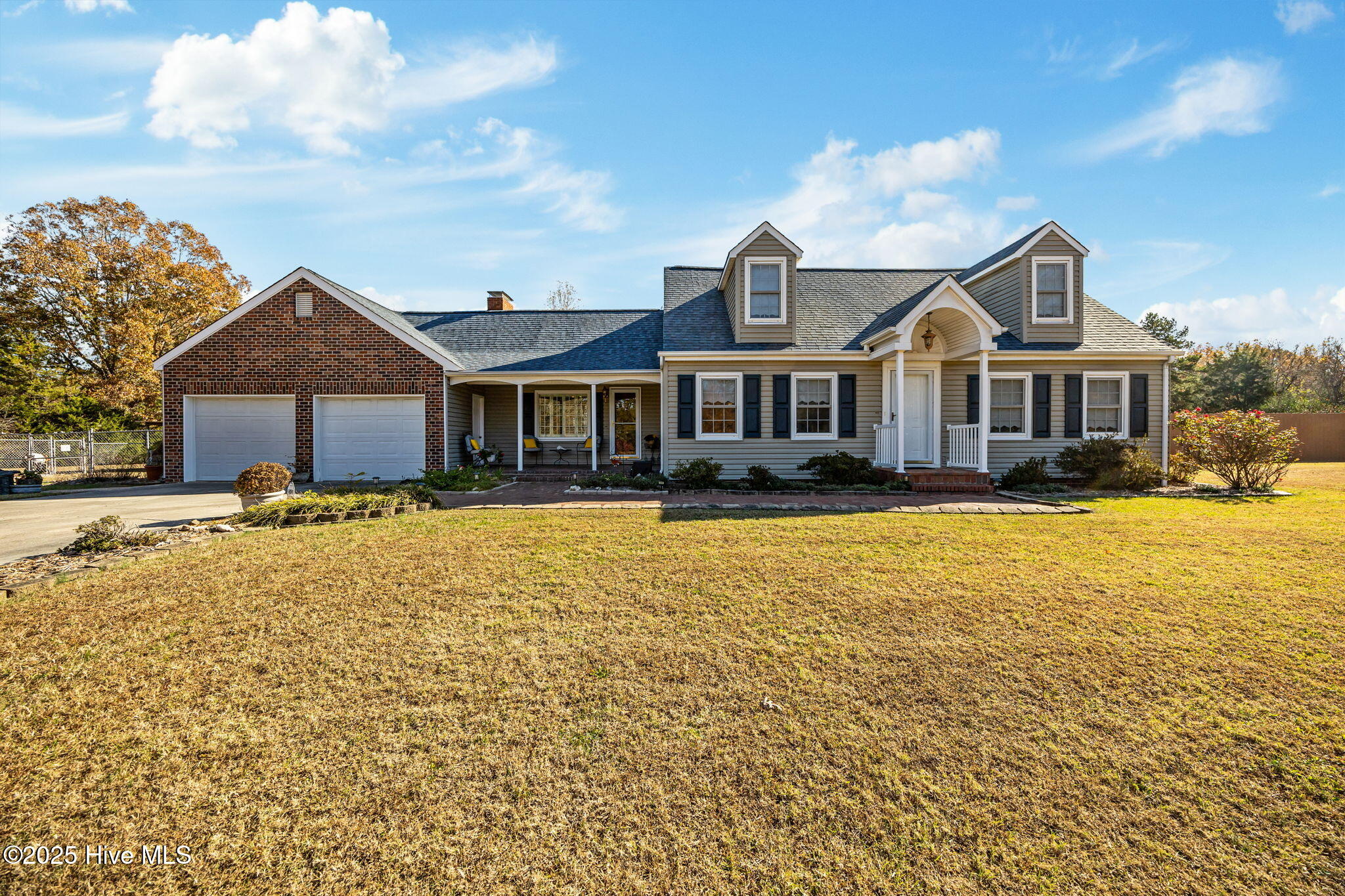 5168 Brook Circle — photo