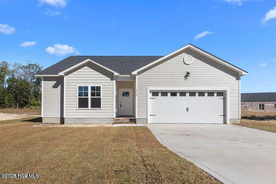 318 E Theriault Court — photo
