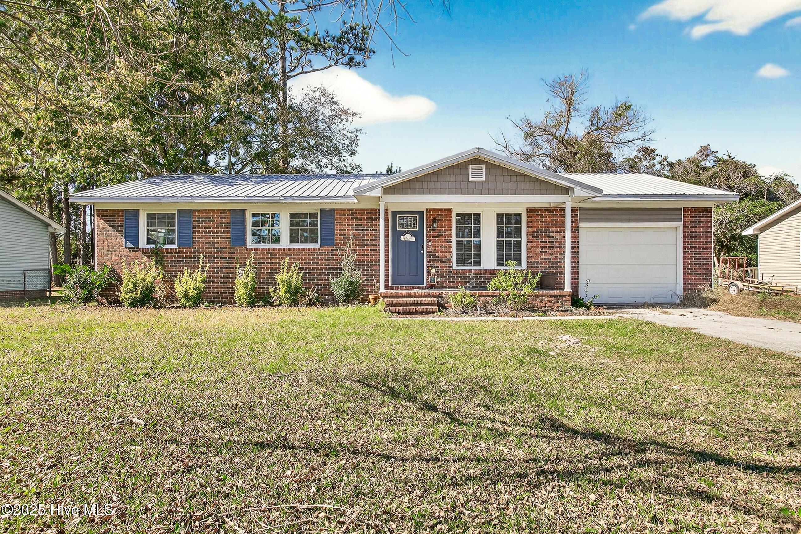 218 Forest View Drive — photo