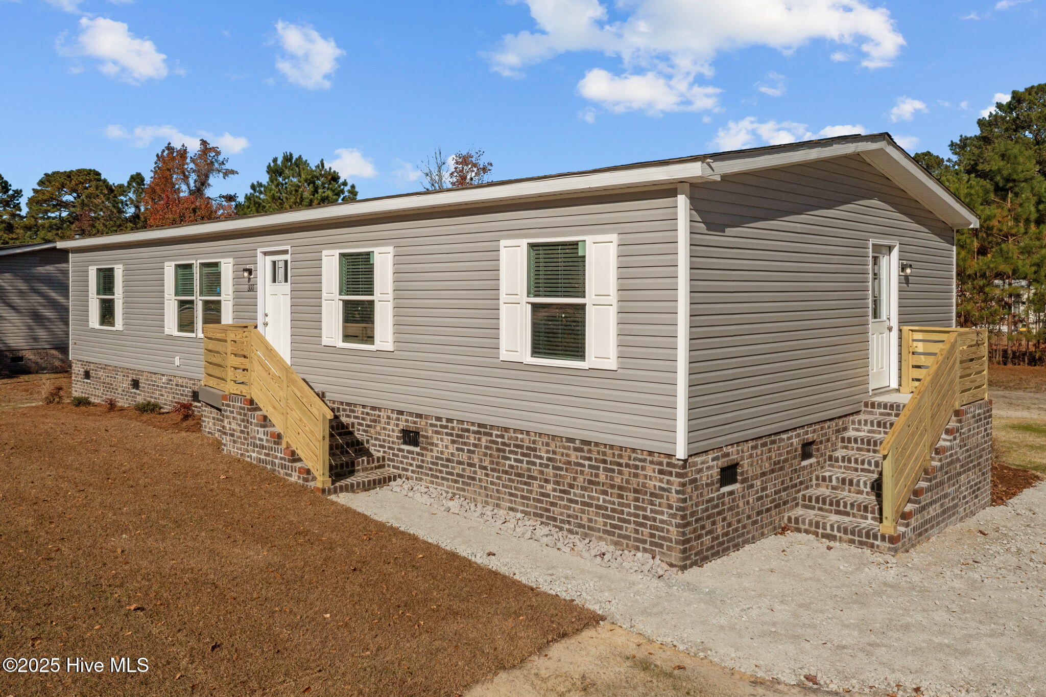 300 N Red Maple Court — photo