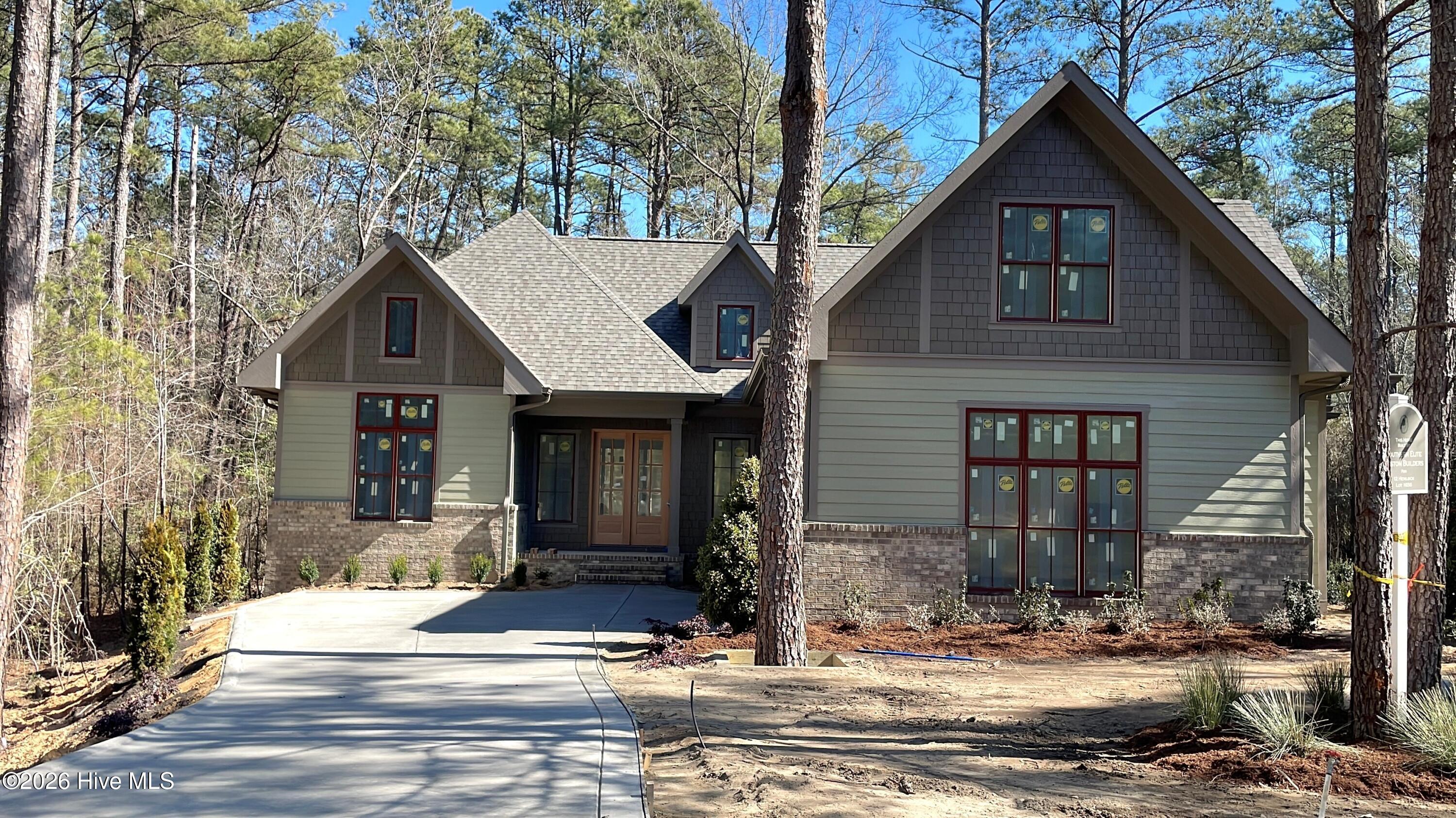 12 Hemlock Court — photo