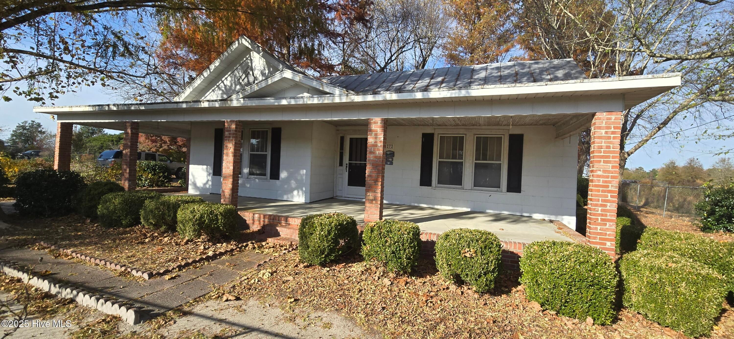 272 W Littlefield Road — photo