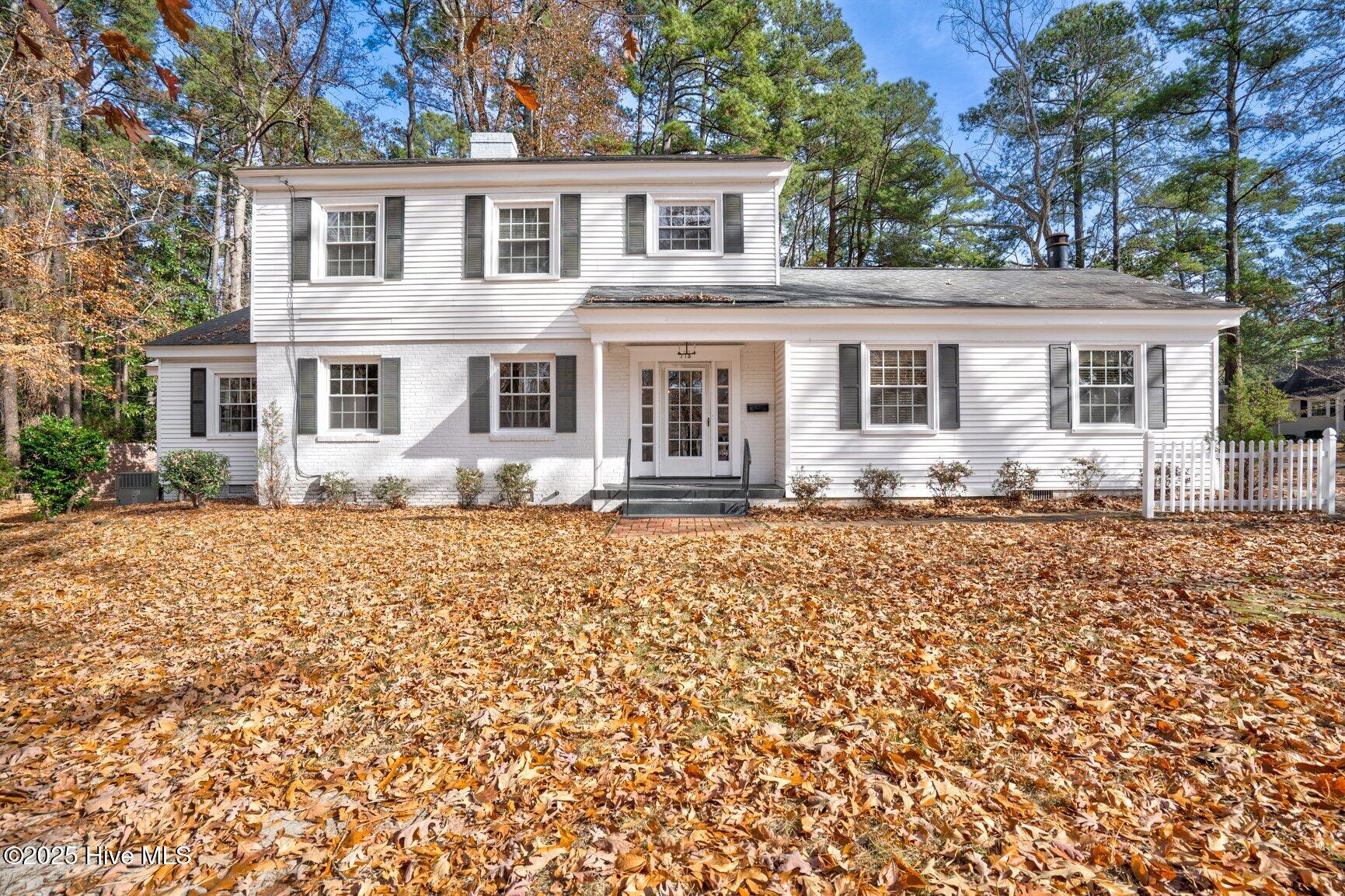 715 Evergreen Road — photo