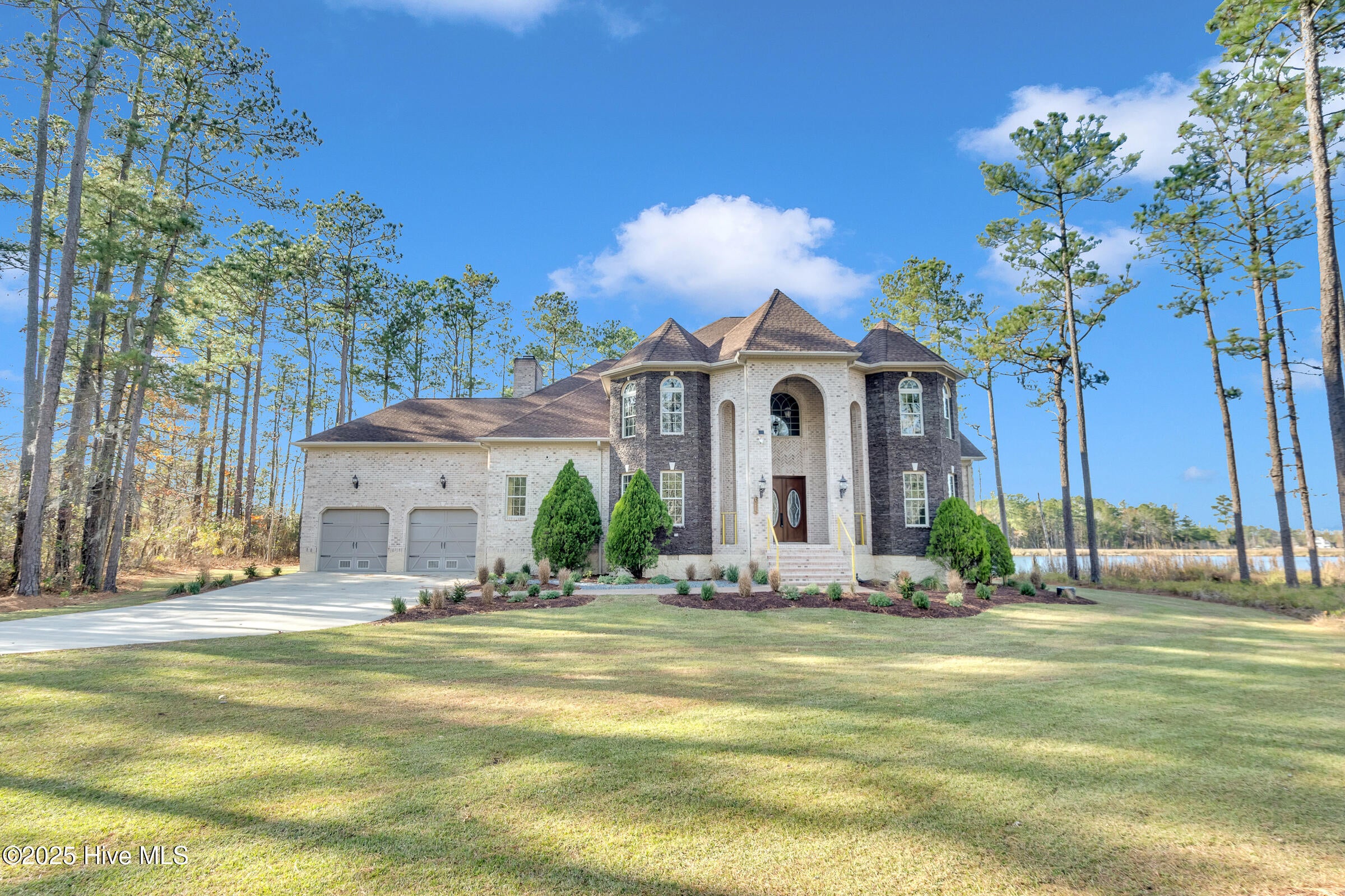 114 Jacks Creek Drive — photo