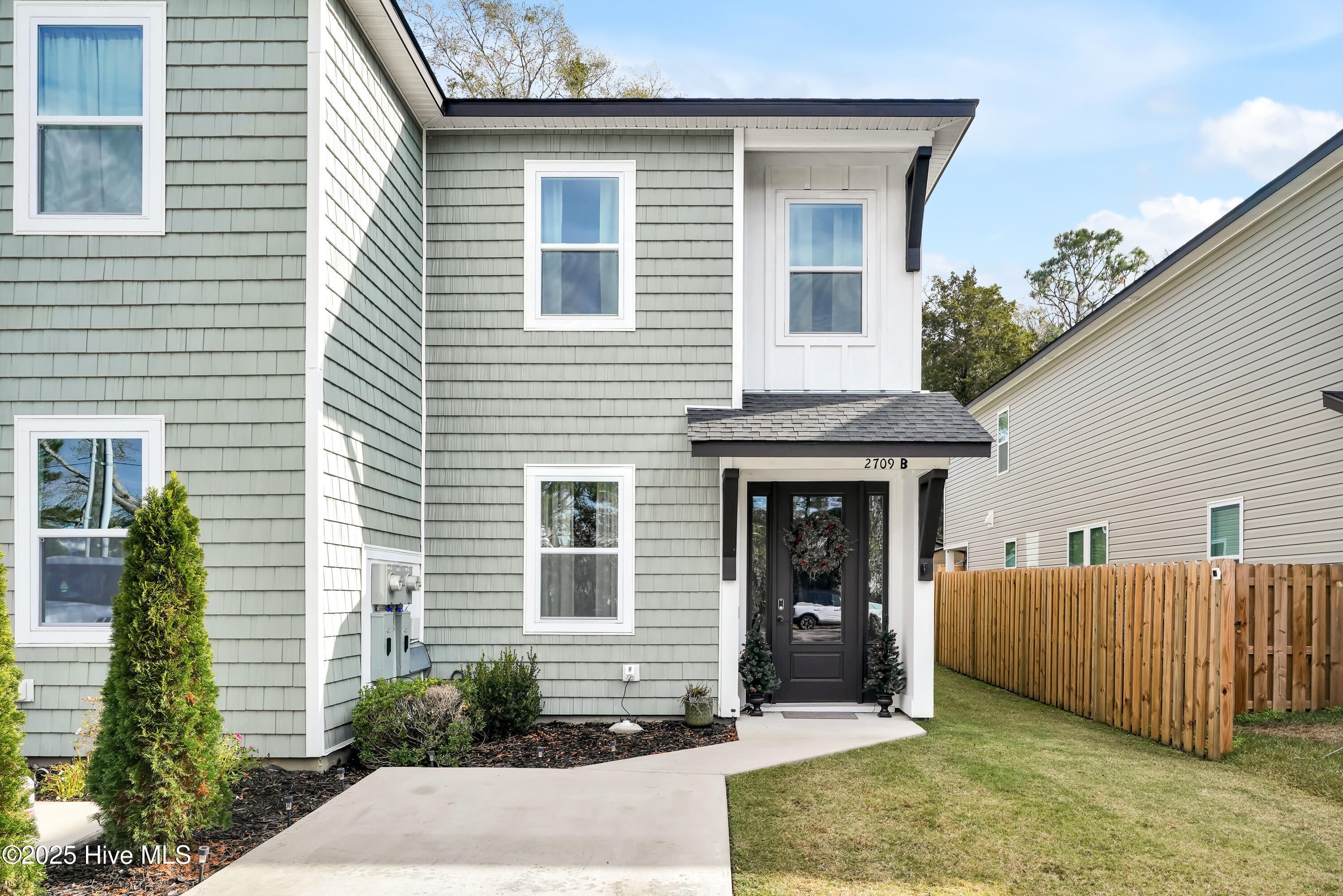 2709 Worth Drive B — photo