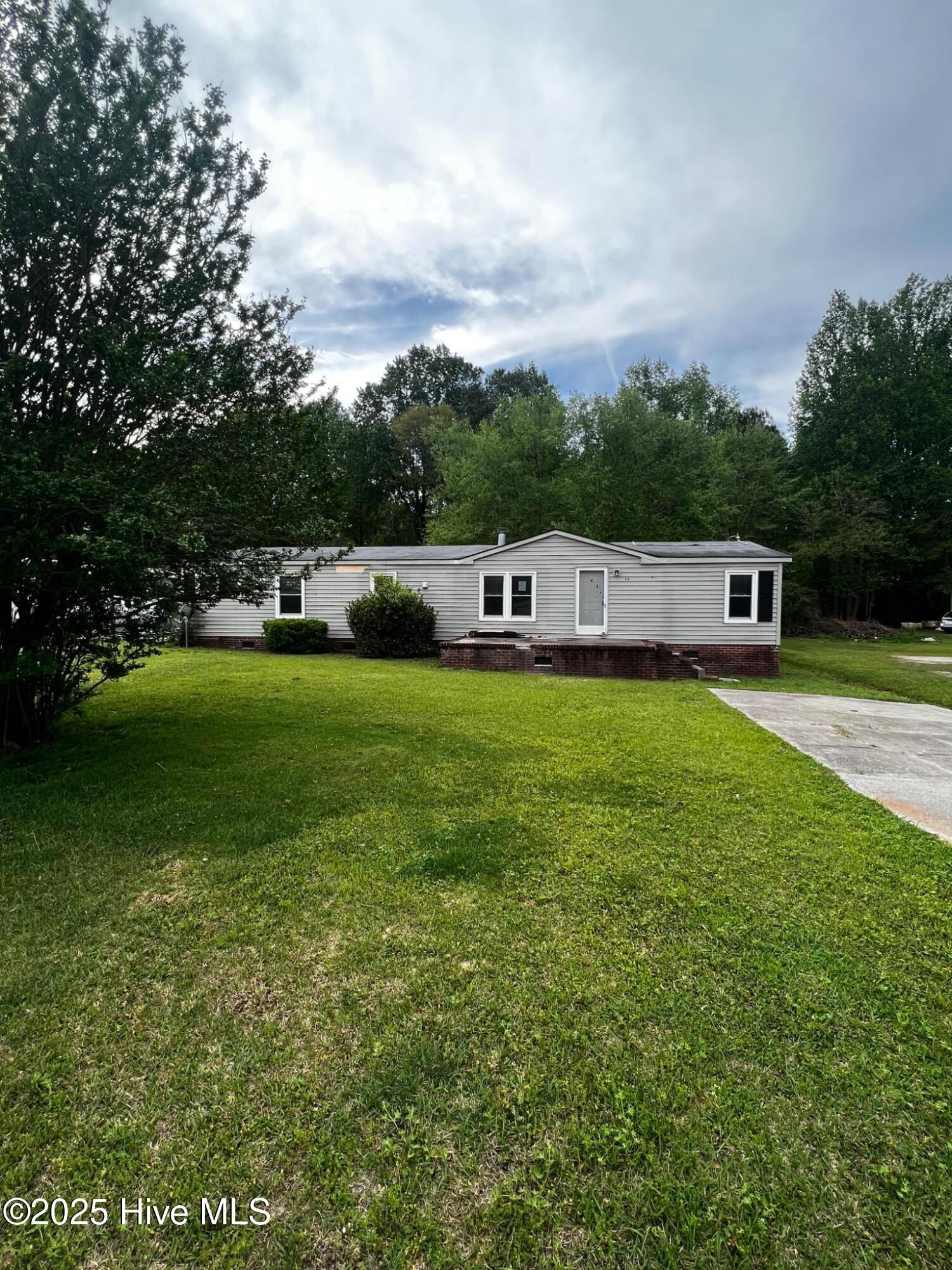 84 Hardy Drive — photo