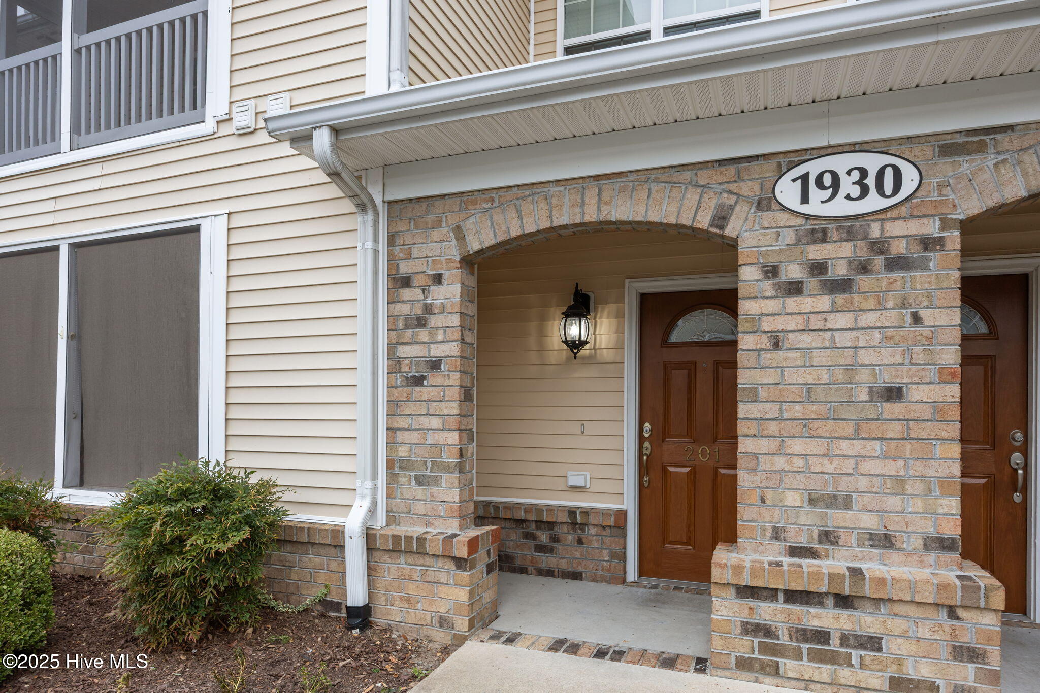 1930 Tara Court 201 — photo