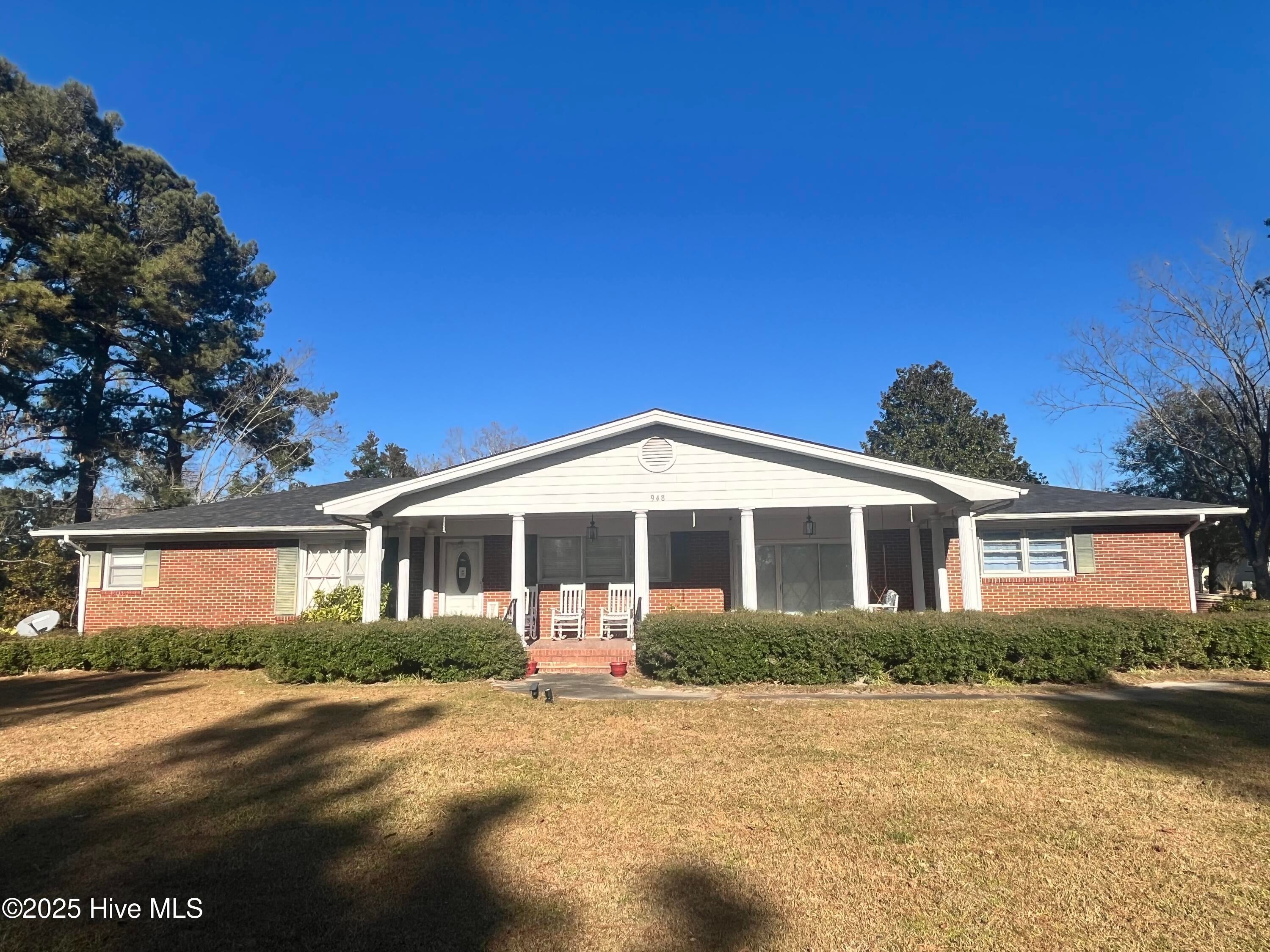 948 Slippery Log Road — photo