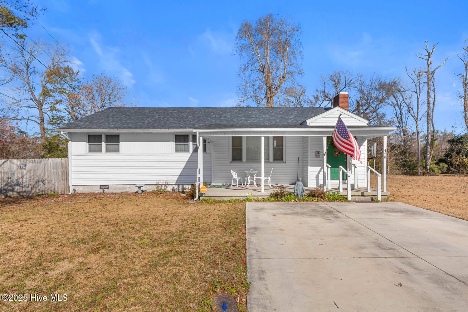 429 Nelson Court — photo