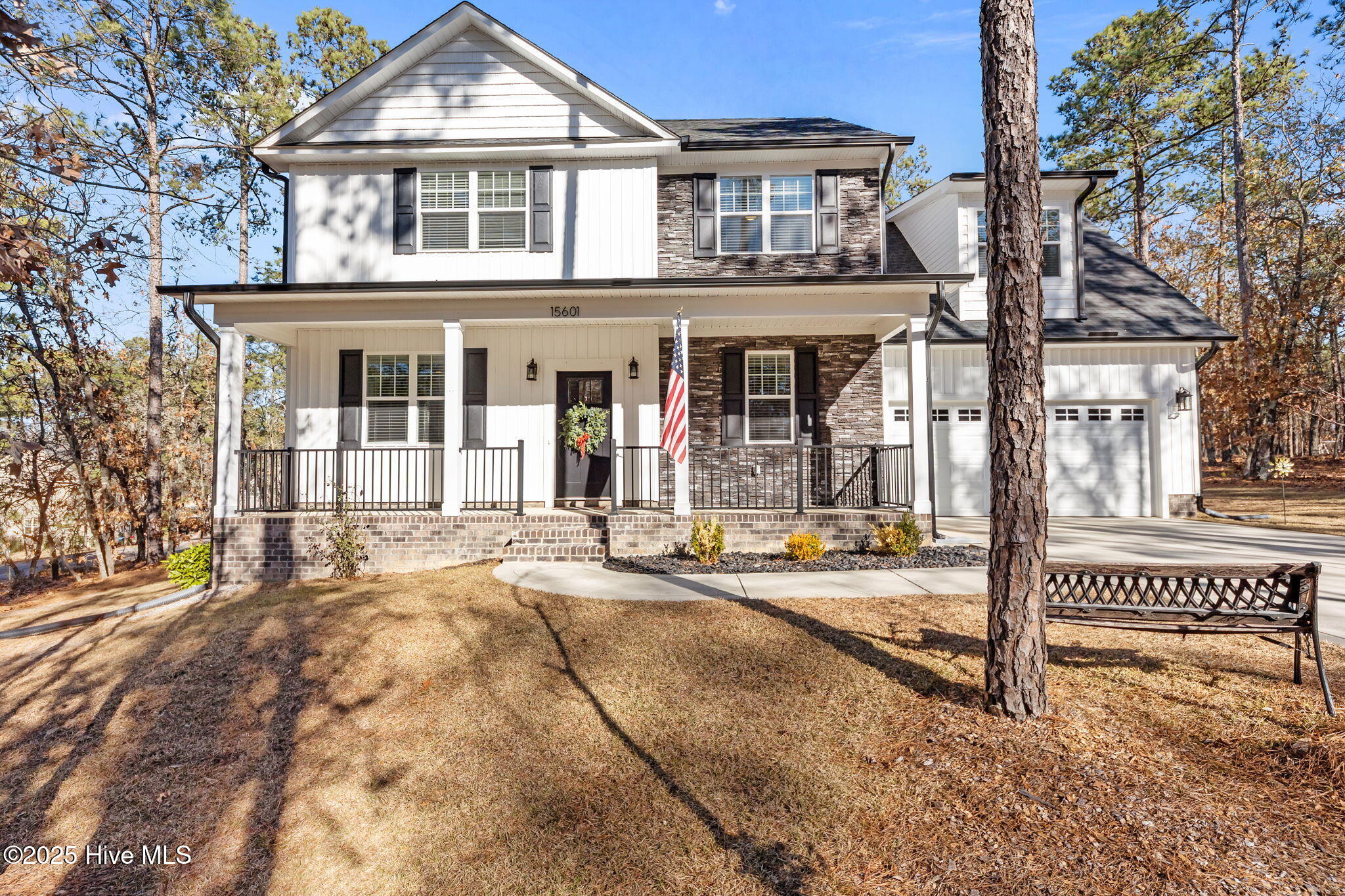15601 Vista Point Court — photo