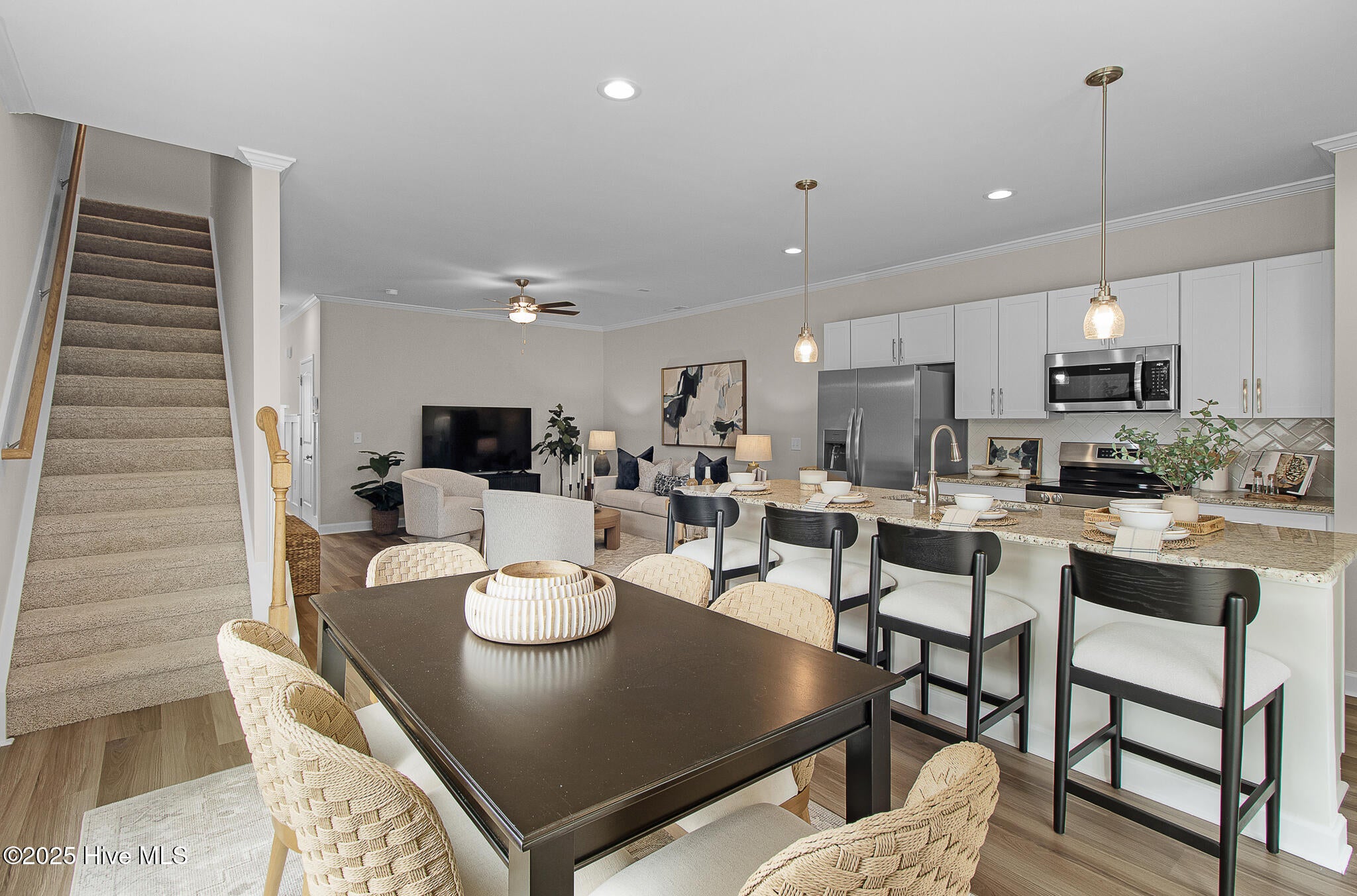 240 Cline Way Unit 125, 1809 Live Oak — photo