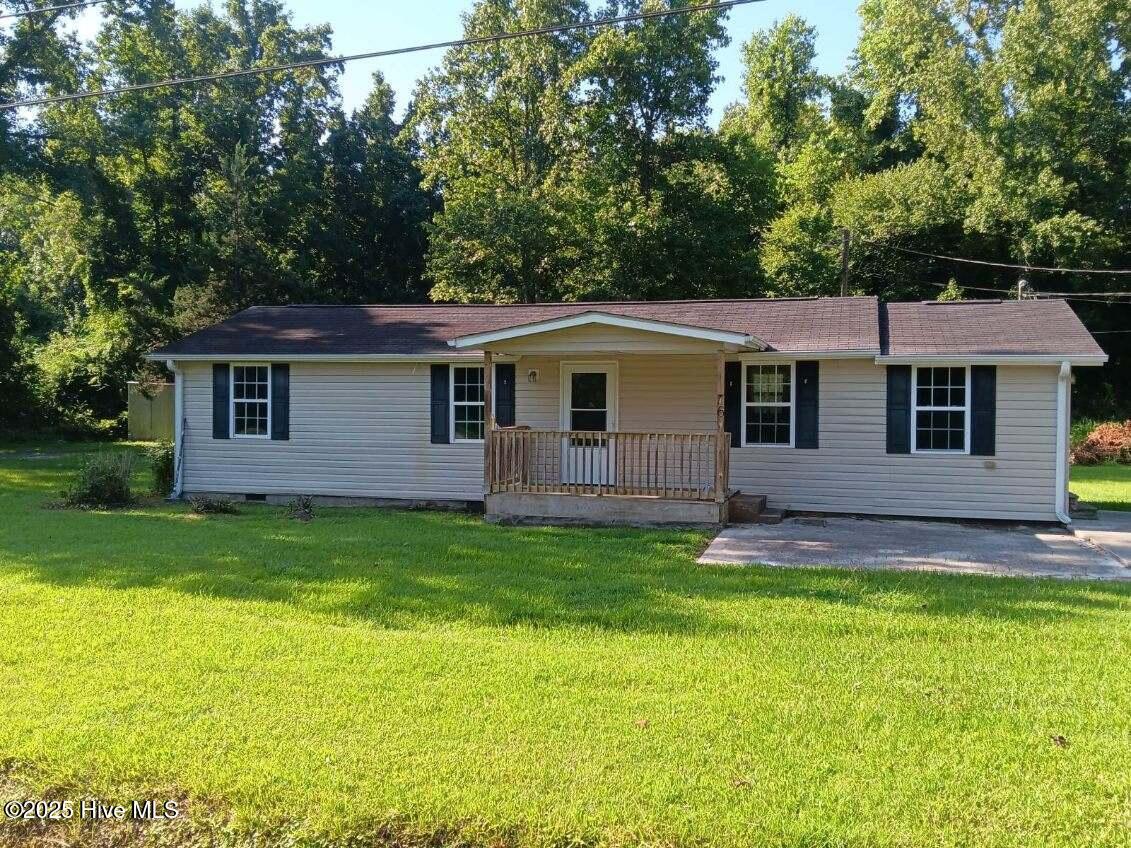76 Peterson Hill Avenue — photo