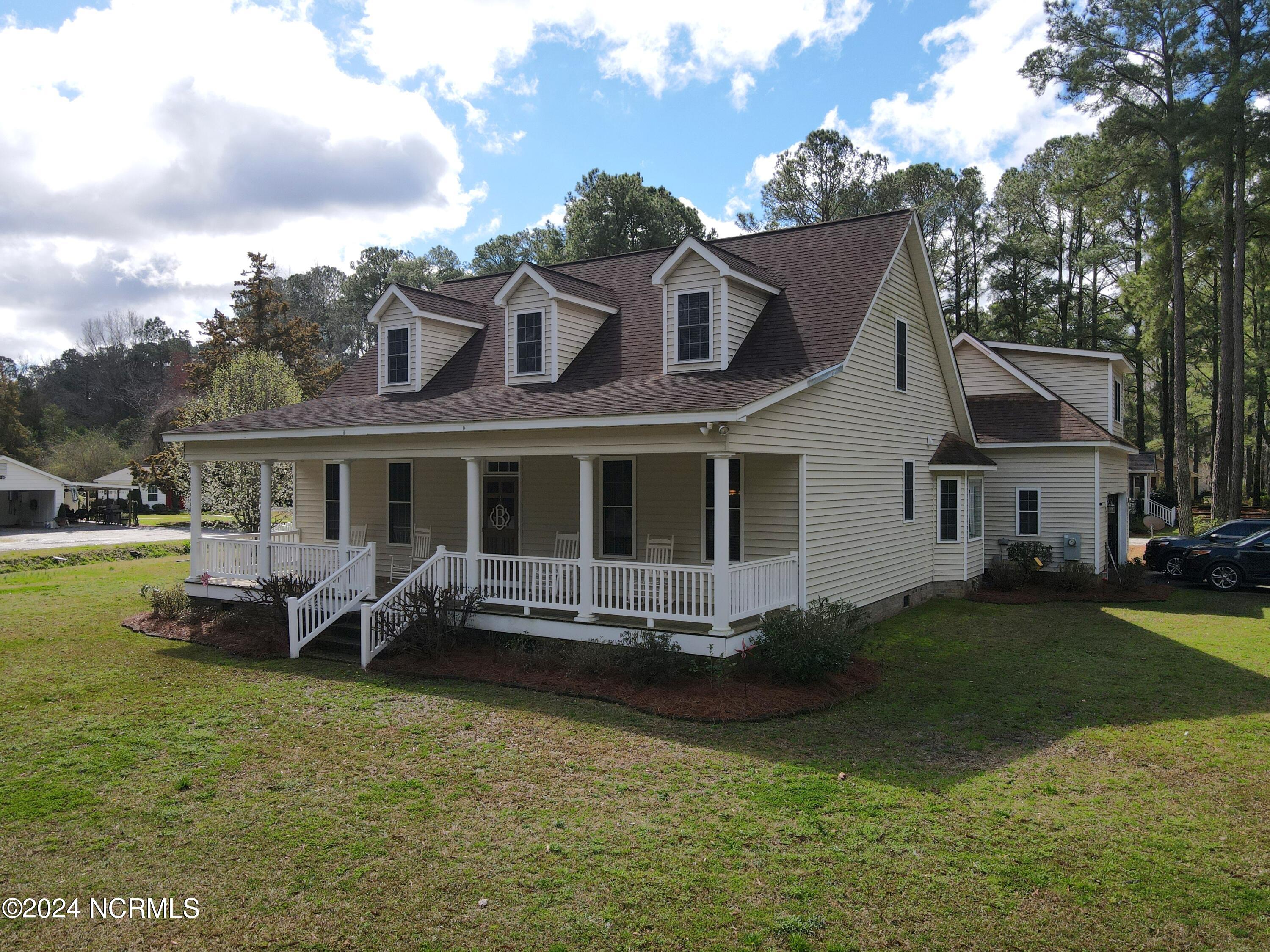402 Confederate Street — photo