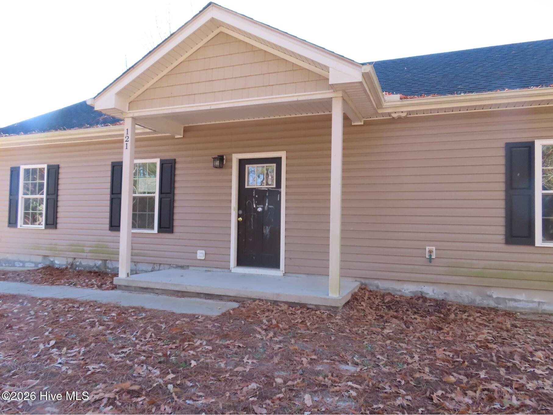 121 Sycamore Drive — photo