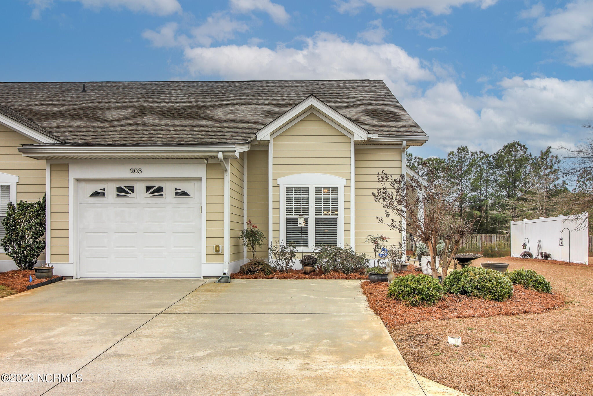 203 Diamond Cove — photo