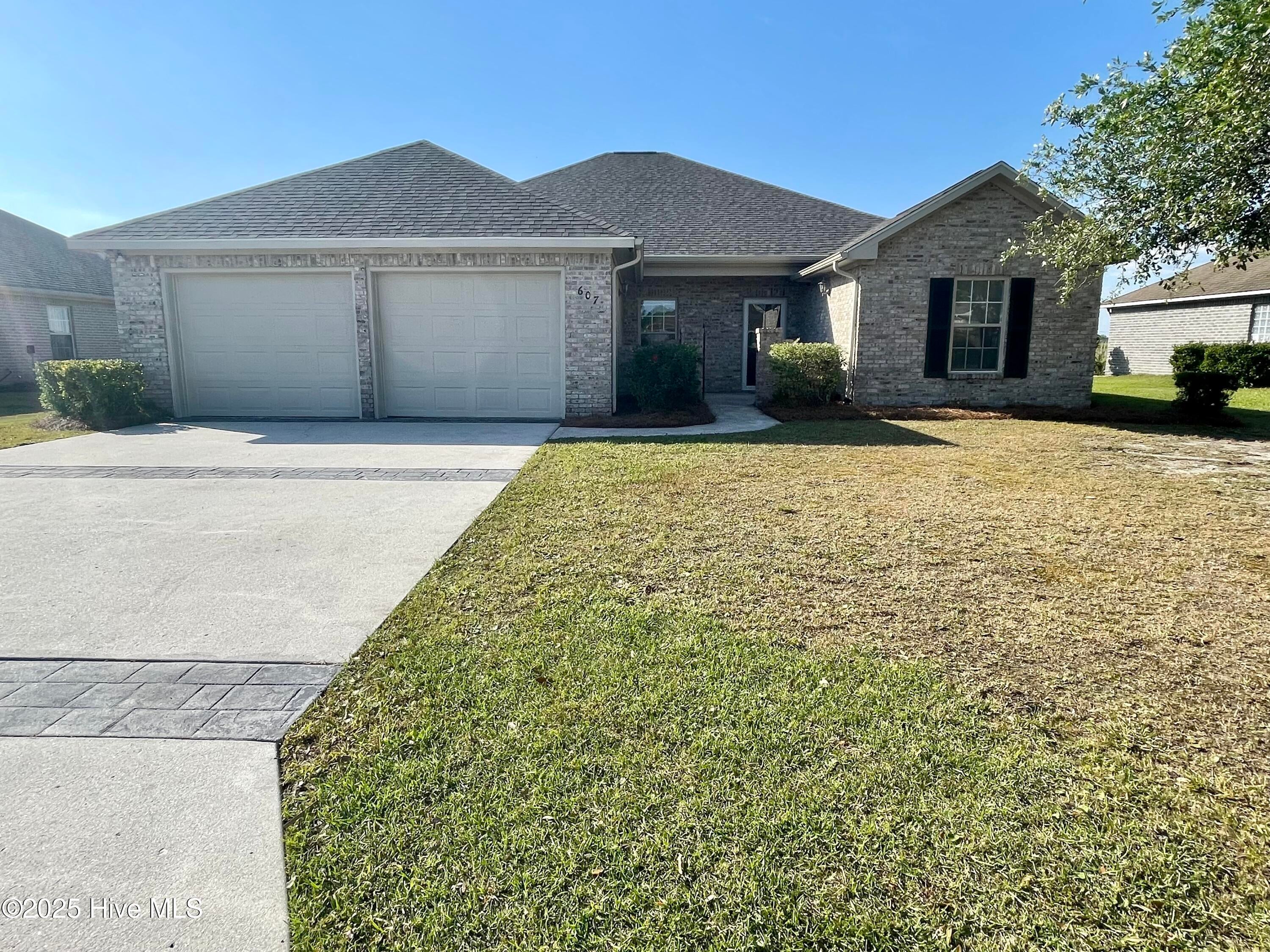 607 Castle Bay Drive — photo