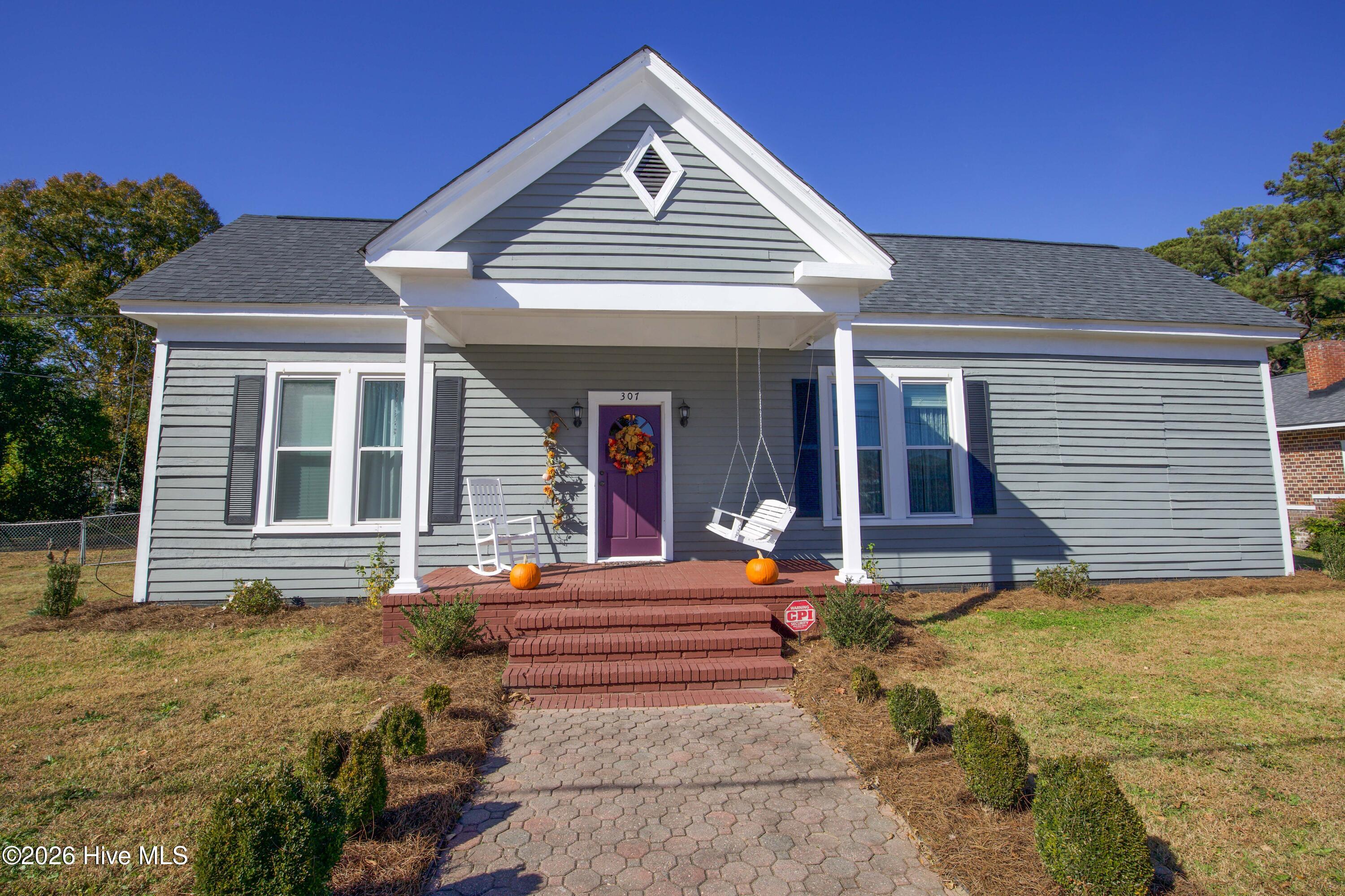 307 N Green Street — photo
