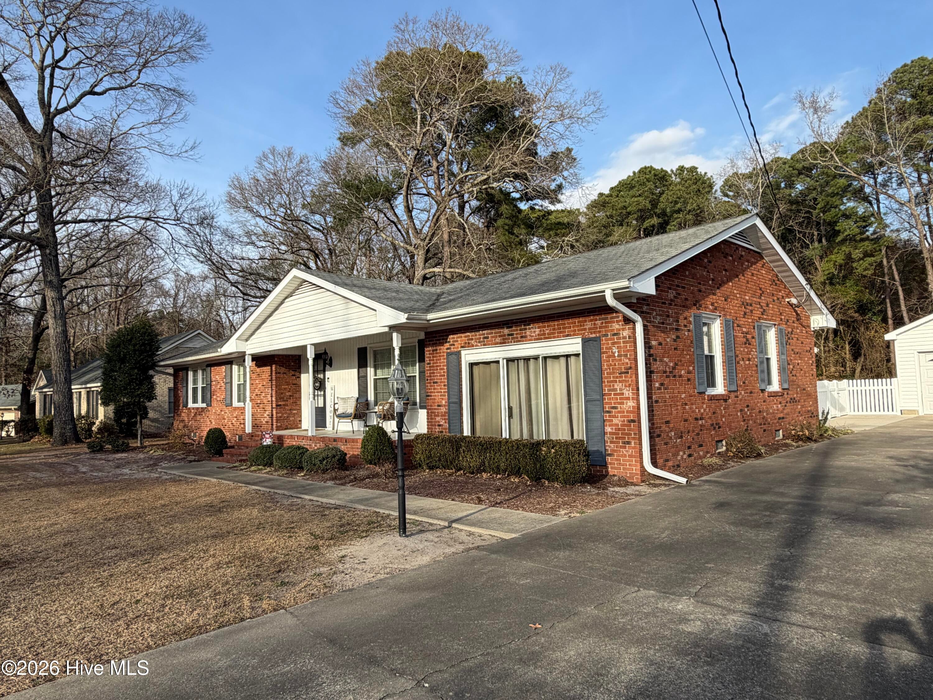 1801 Crestview Street — photo